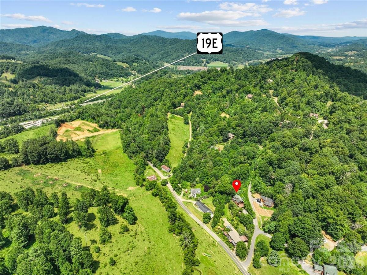 49 Pinnacle Road — Burnsville