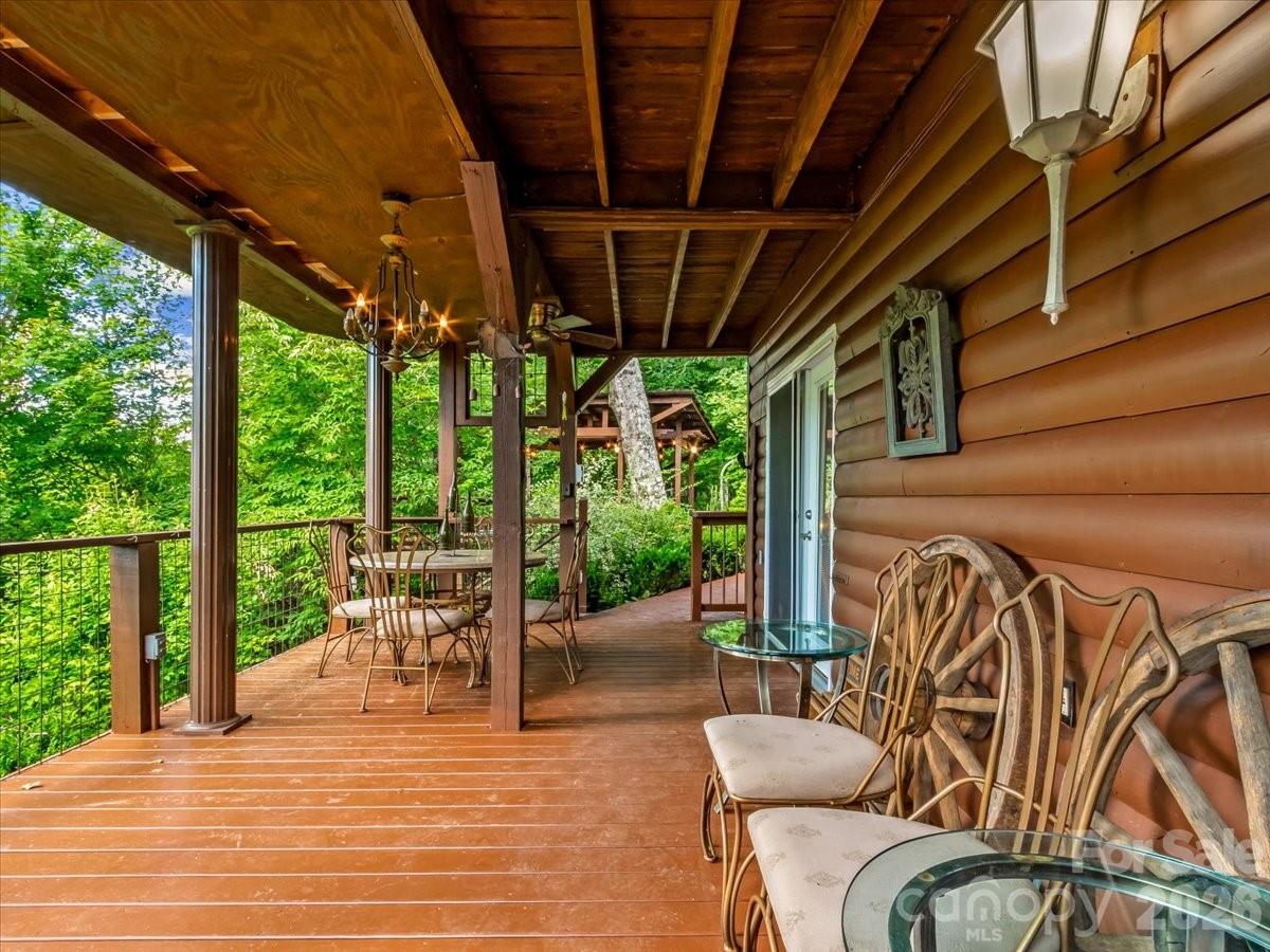 49 Pinnacle Road — Burnsville