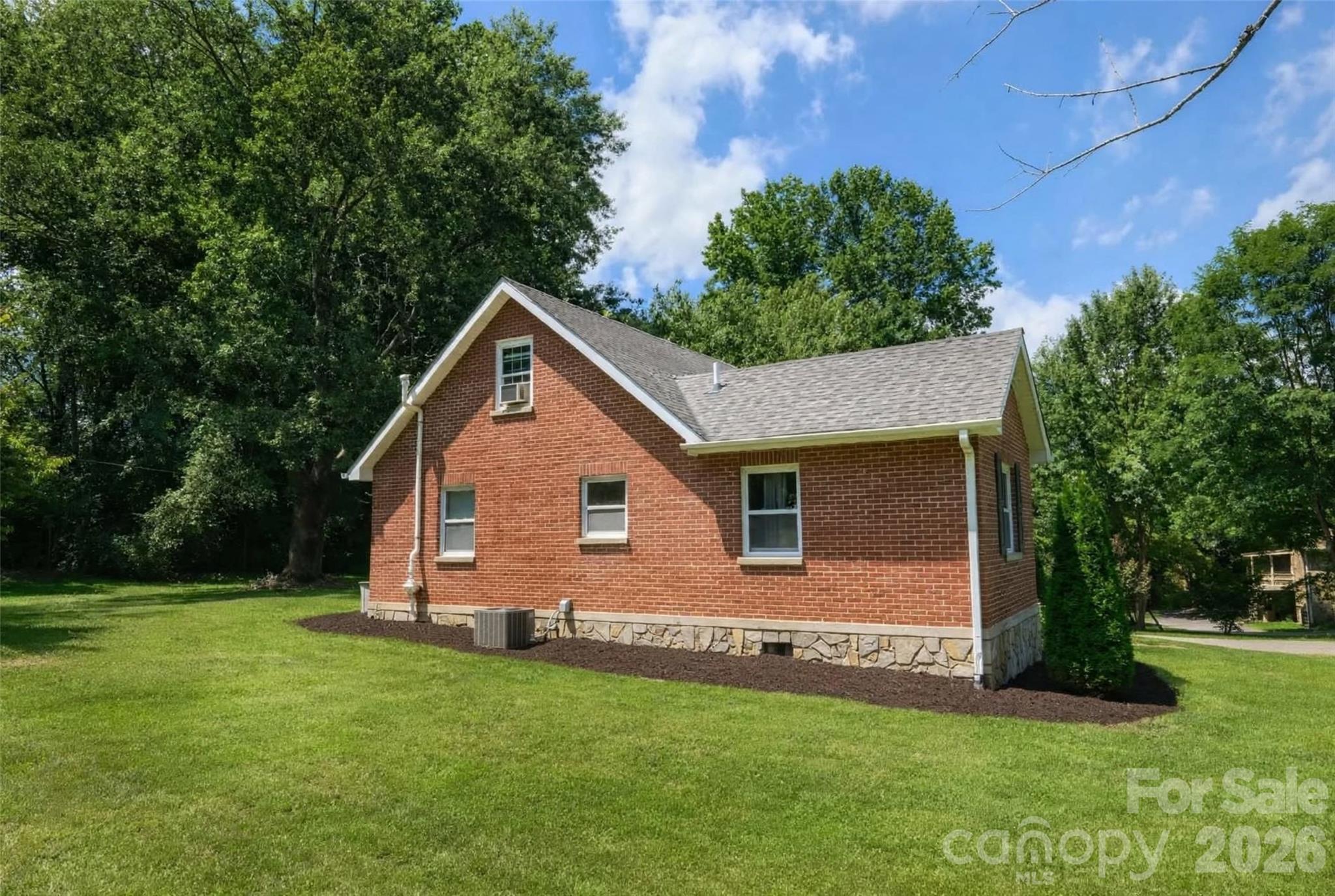 317 Balsam Drive — Waynesville