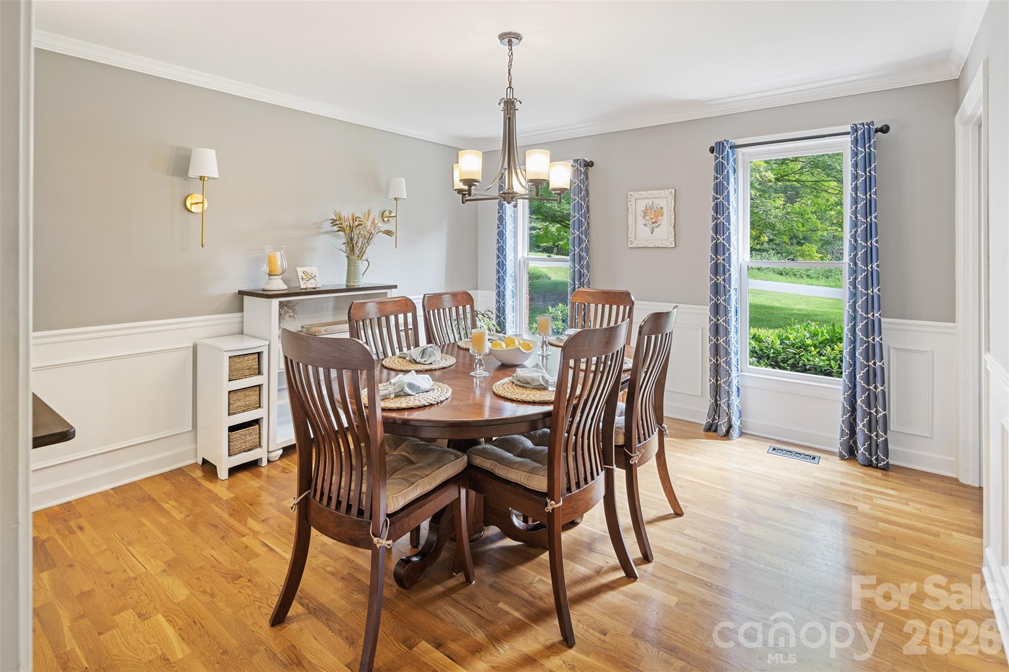 1413 Windemere Lane — Hickory
