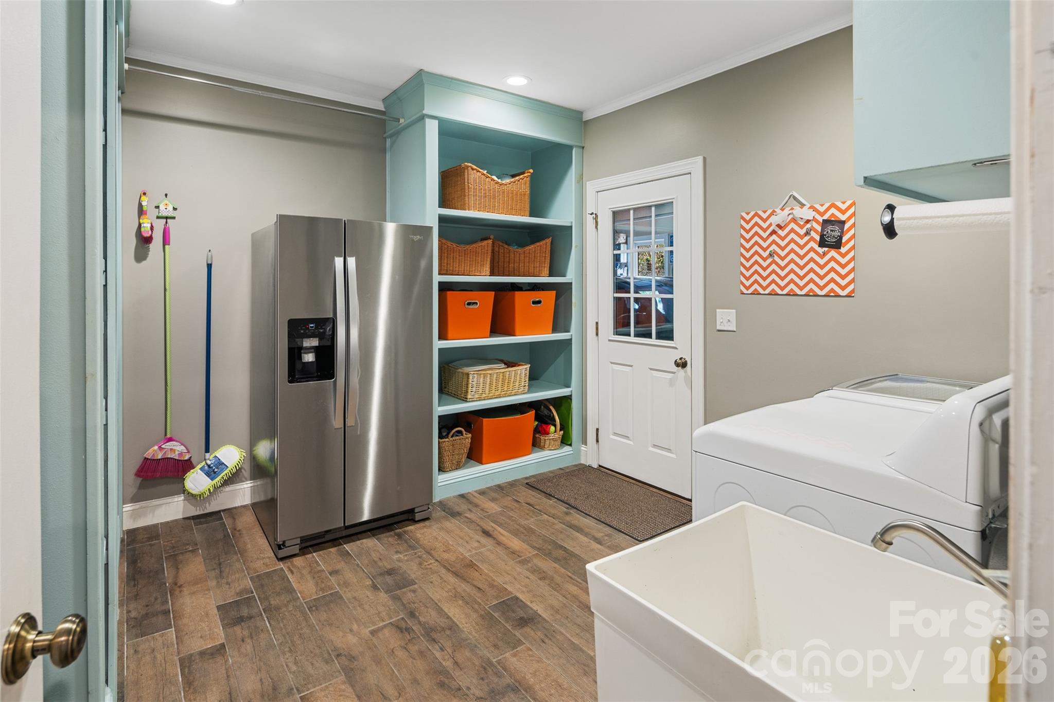 1413 Windemere Lane — Hickory