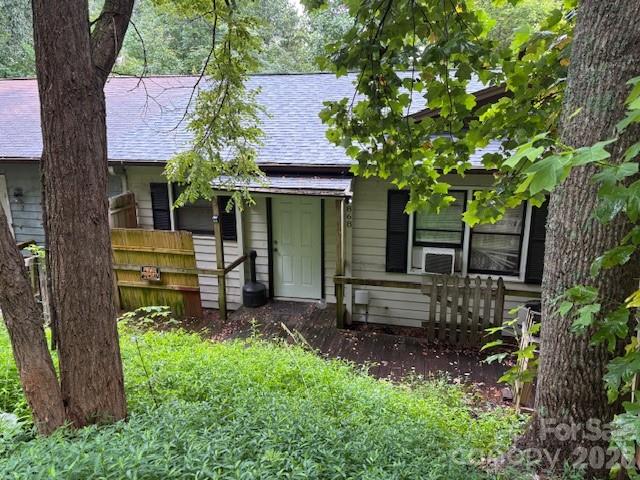 7868 Kinglet Road — Connelly Springs
