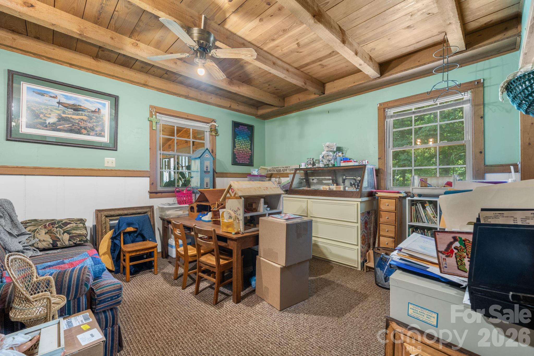 2097 Hermit Trail — Newton
