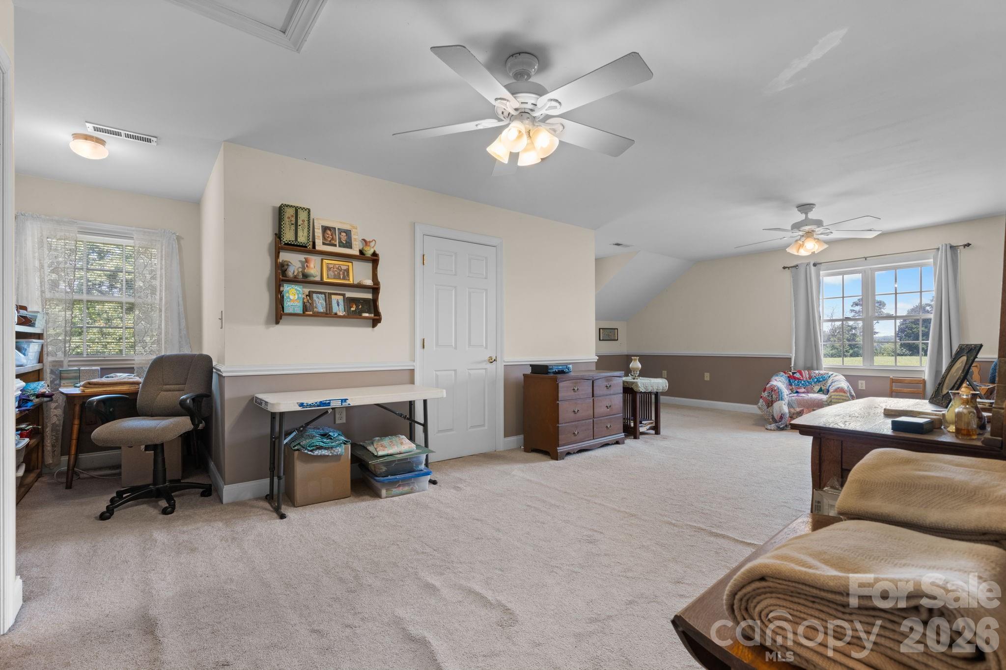 2097 Hermit Trail — Newton