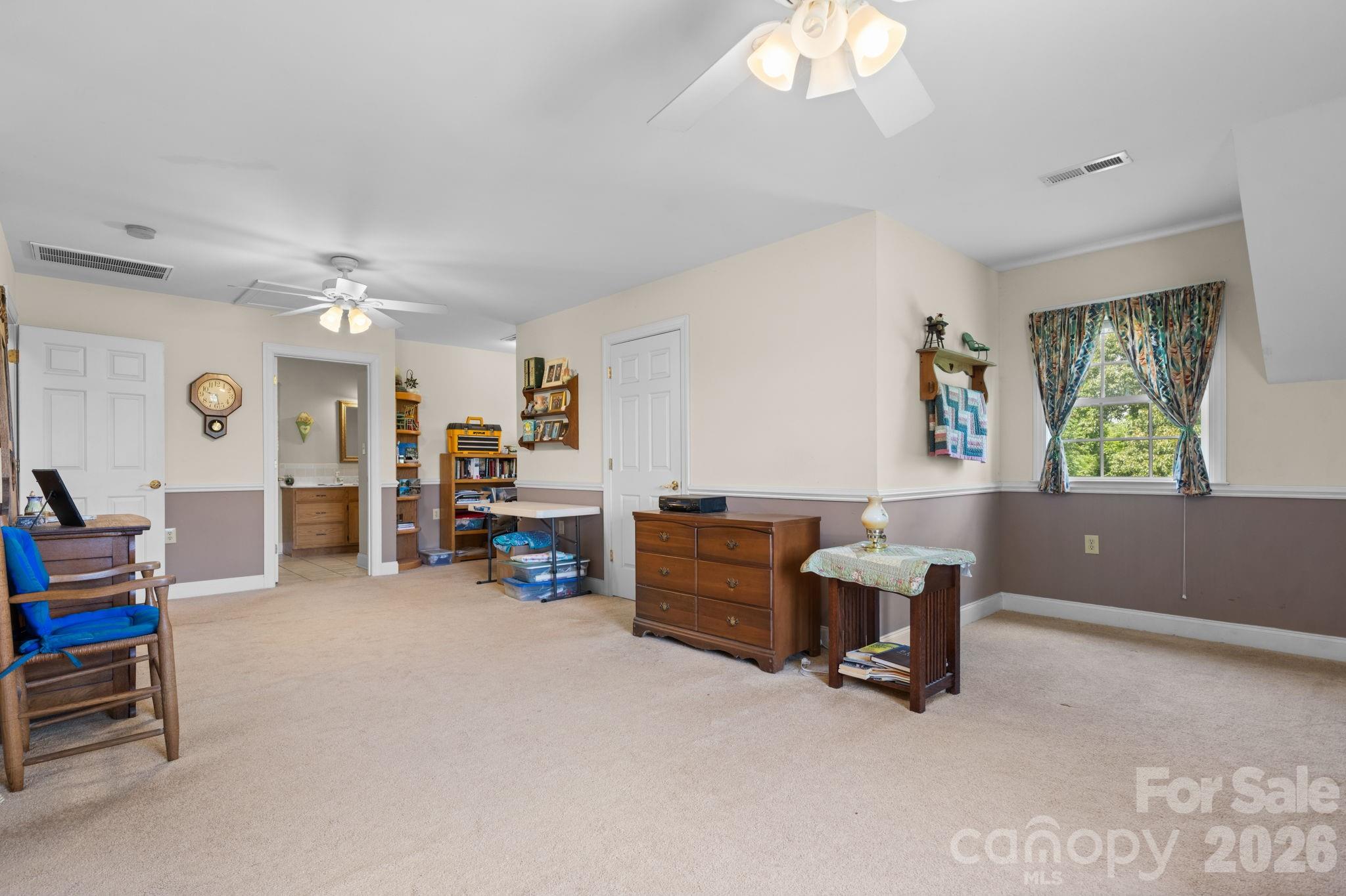 2097 Hermit Trail — Newton