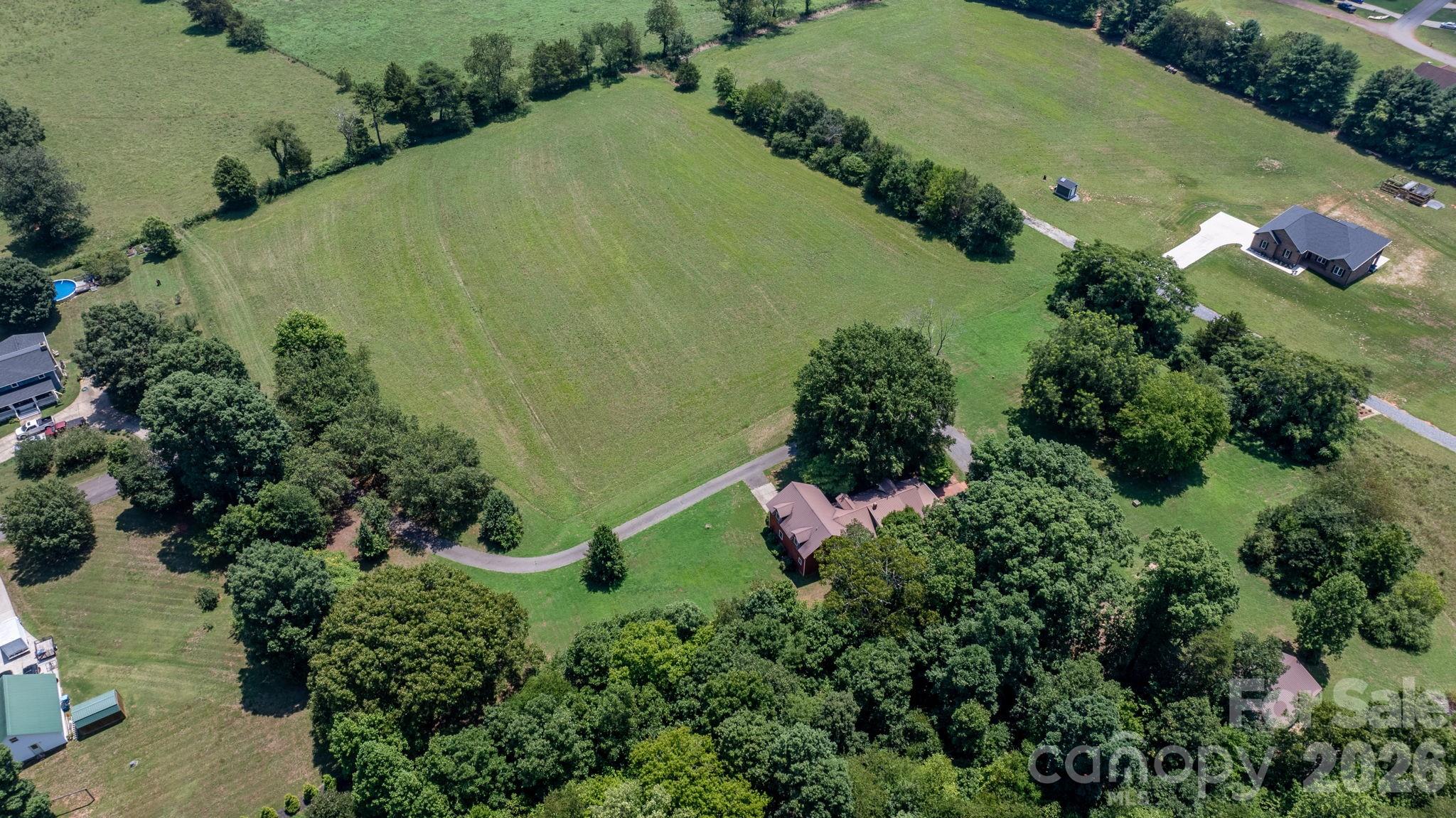 2097 Hermit Trail — Newton