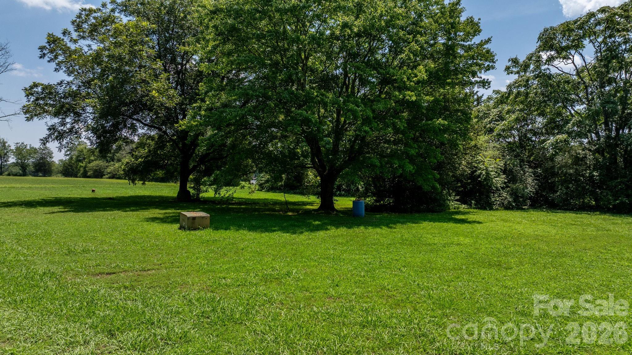 2097 Hermit Trail — Newton