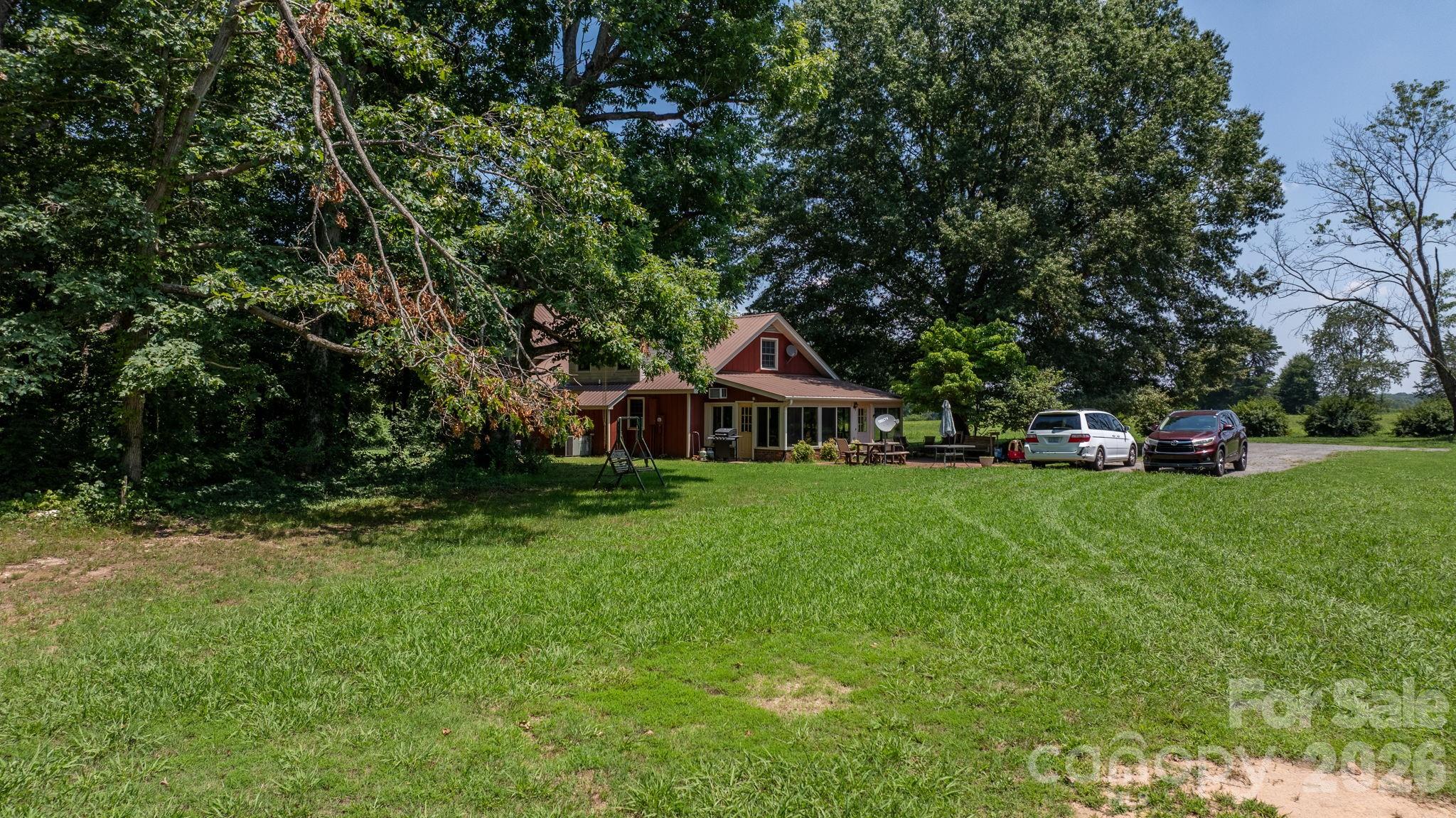 2097 Hermit Trail — Newton