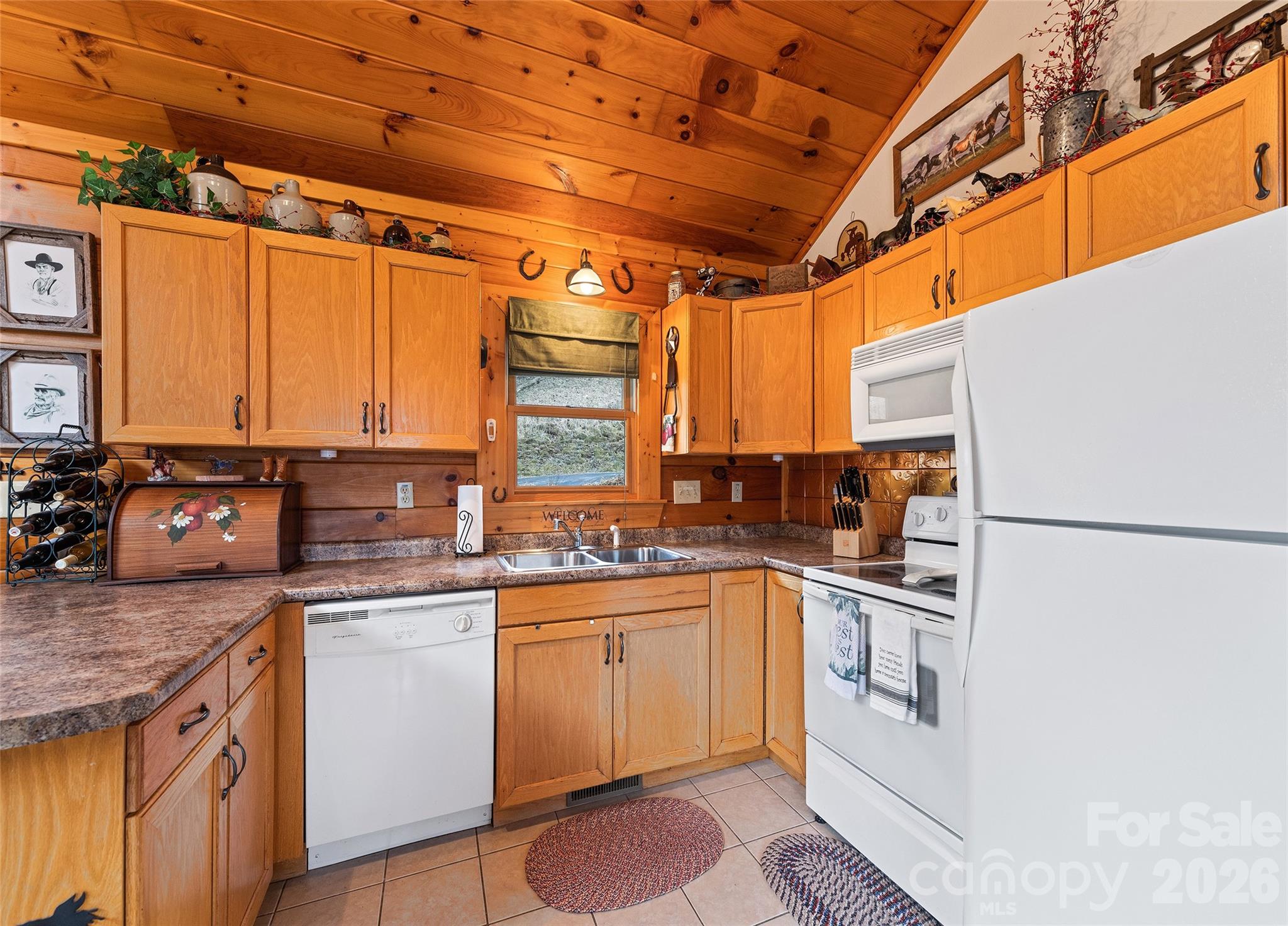 16 Hiawatha Drive — Maggie Valley