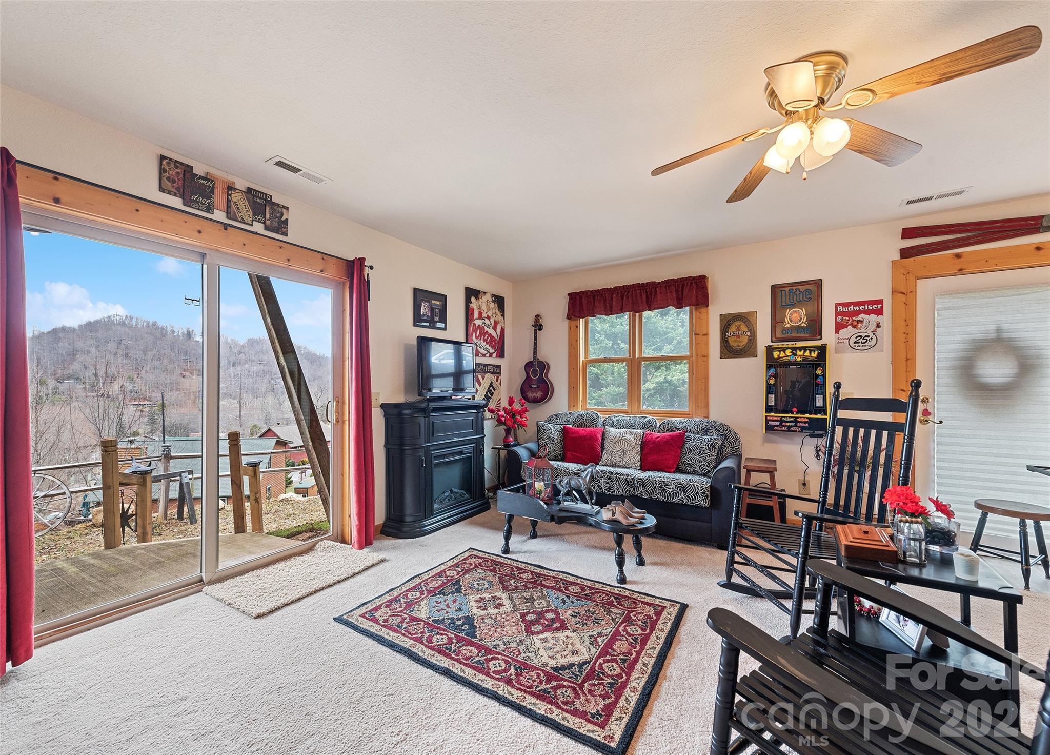 16 Hiawatha Drive — Maggie Valley