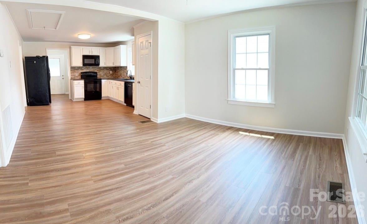 2827 E Long Avenue — Gastonia