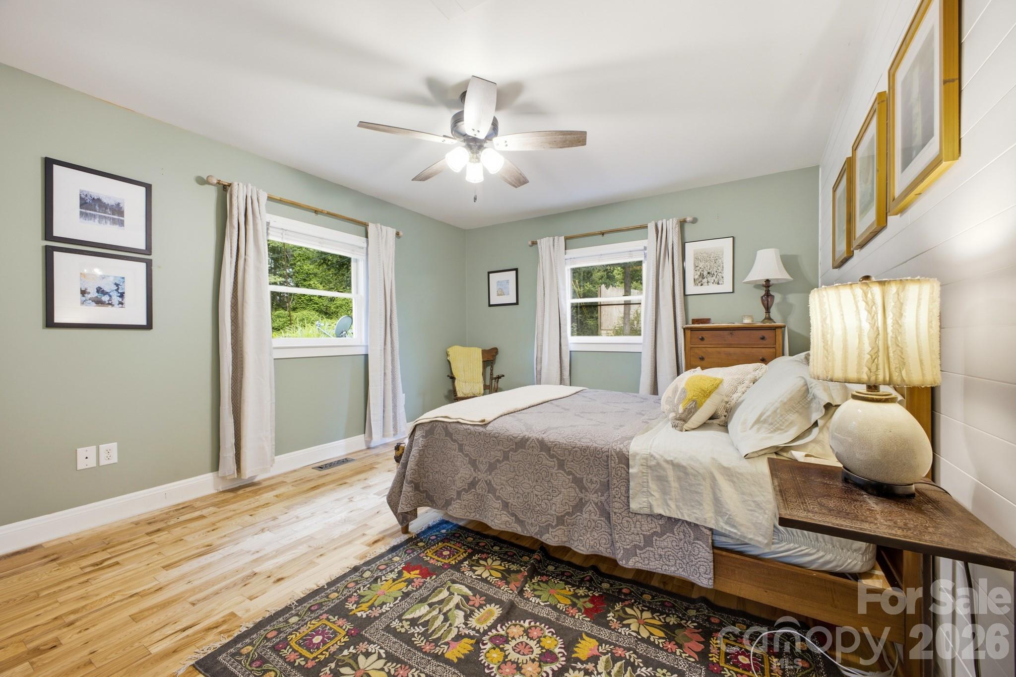 1207 Willow Road — Hendersonville