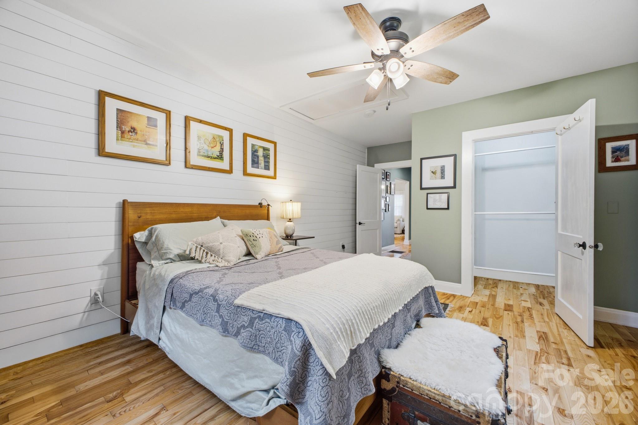 1207 Willow Road — Hendersonville