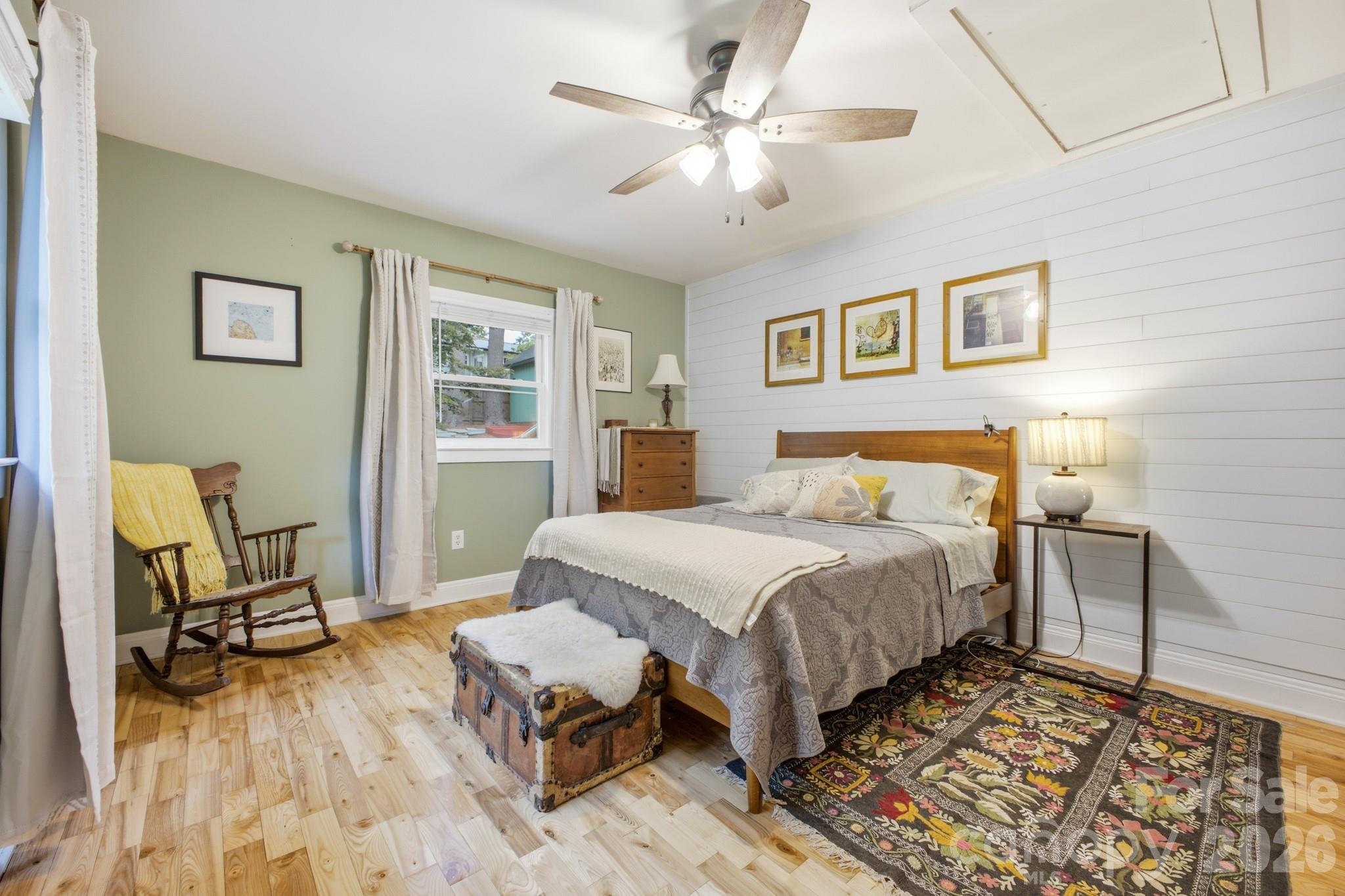1207 Willow Road — Hendersonville
