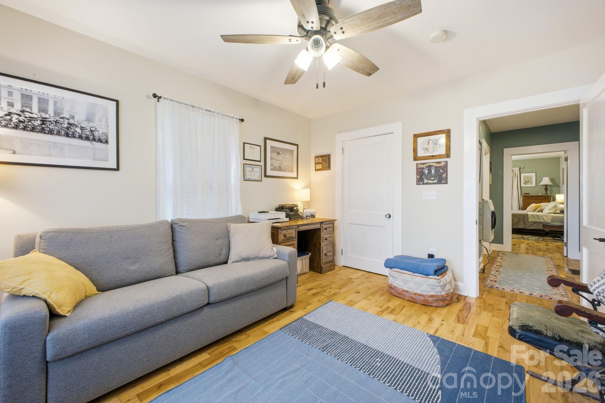 1207 Willow Road — Hendersonville