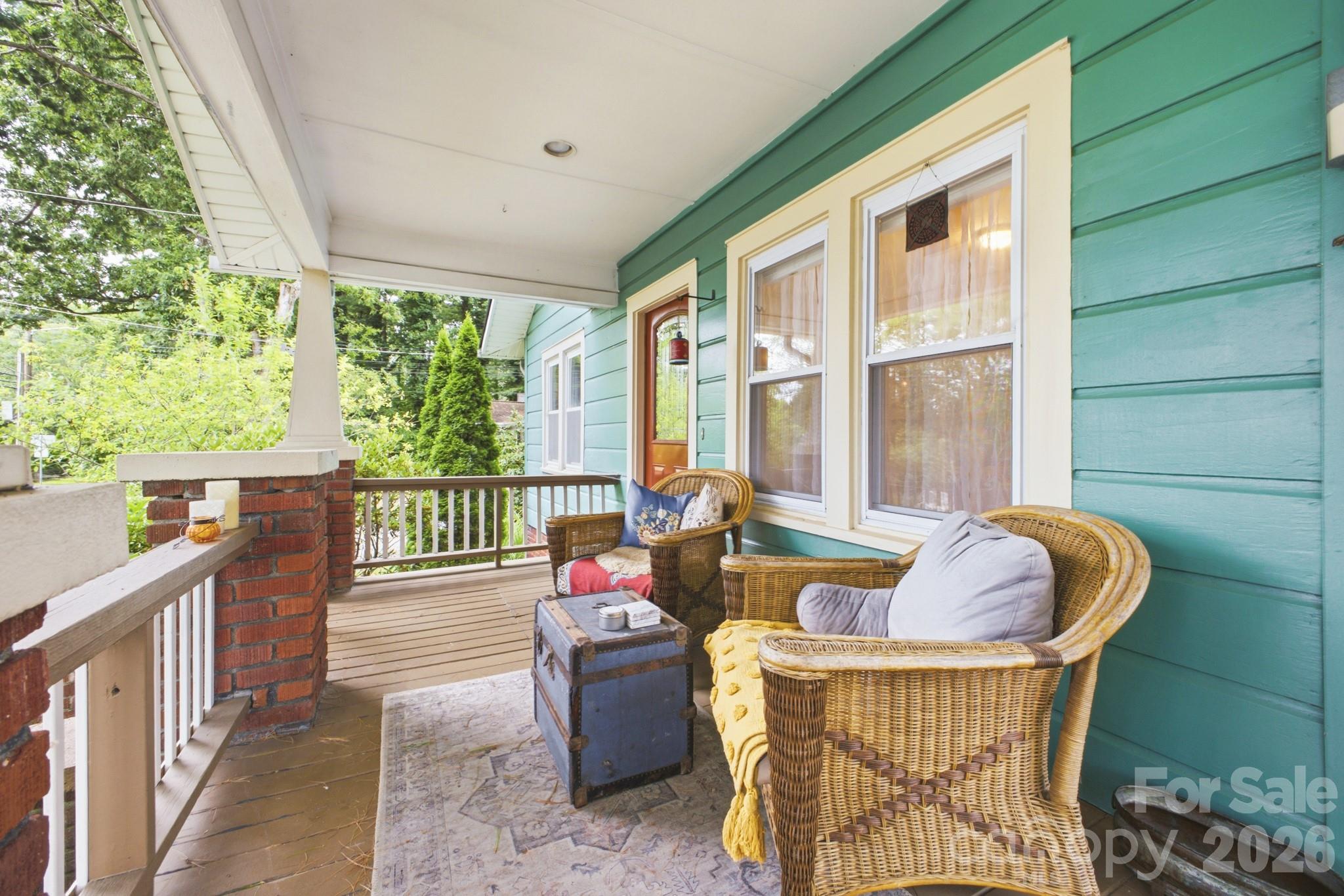 1207 Willow Road — Hendersonville