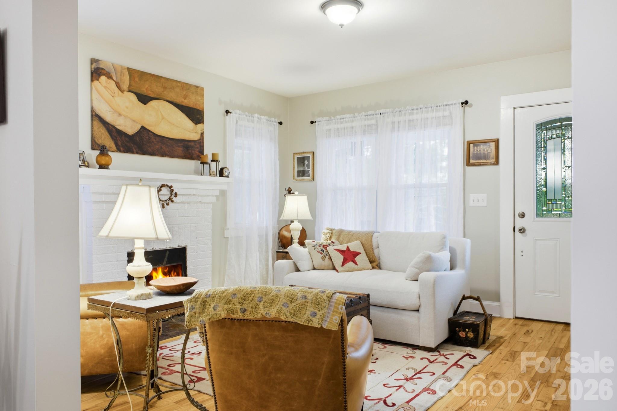 1207 Willow Road — Hendersonville