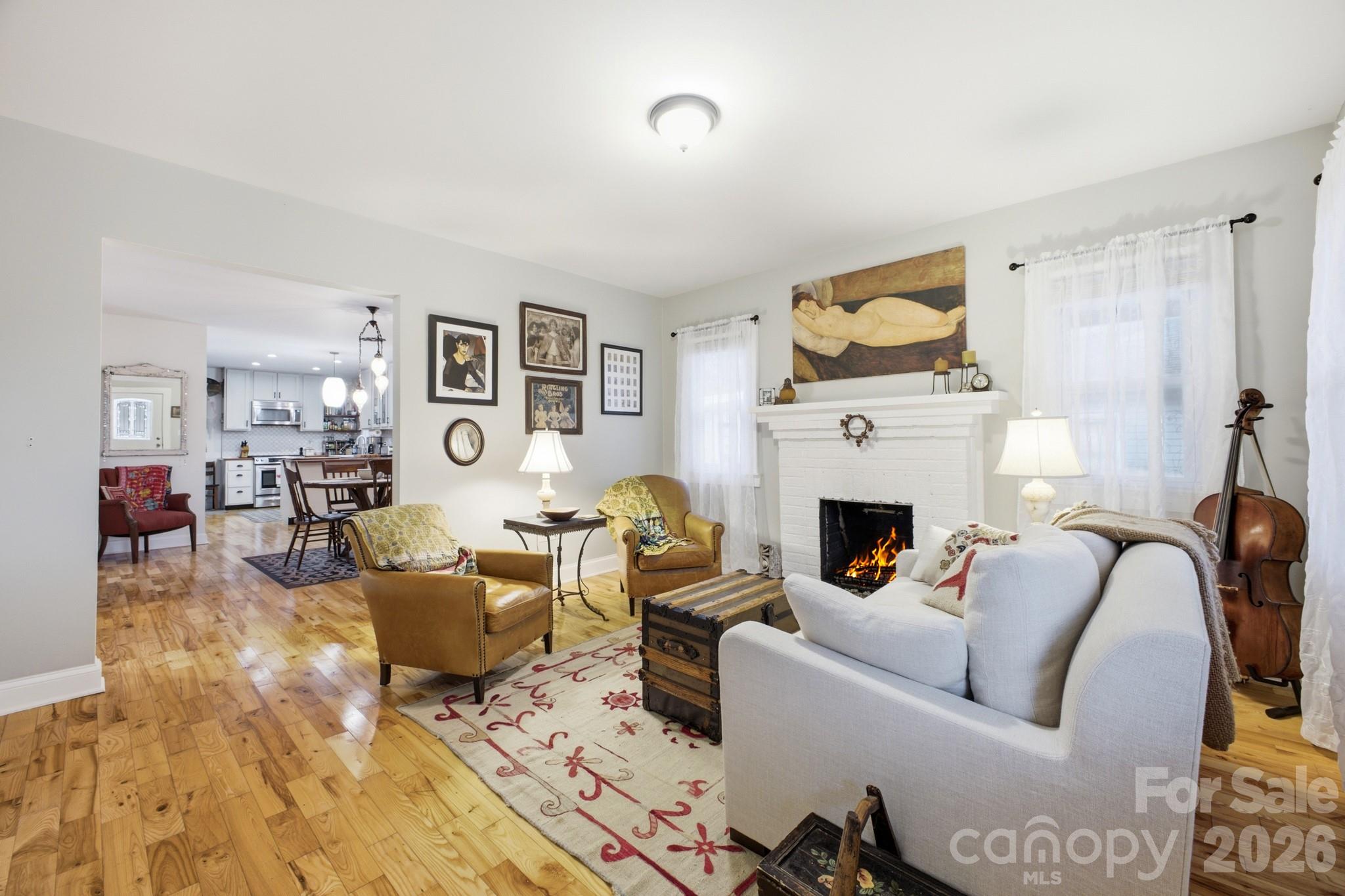 1207 Willow Road — Hendersonville