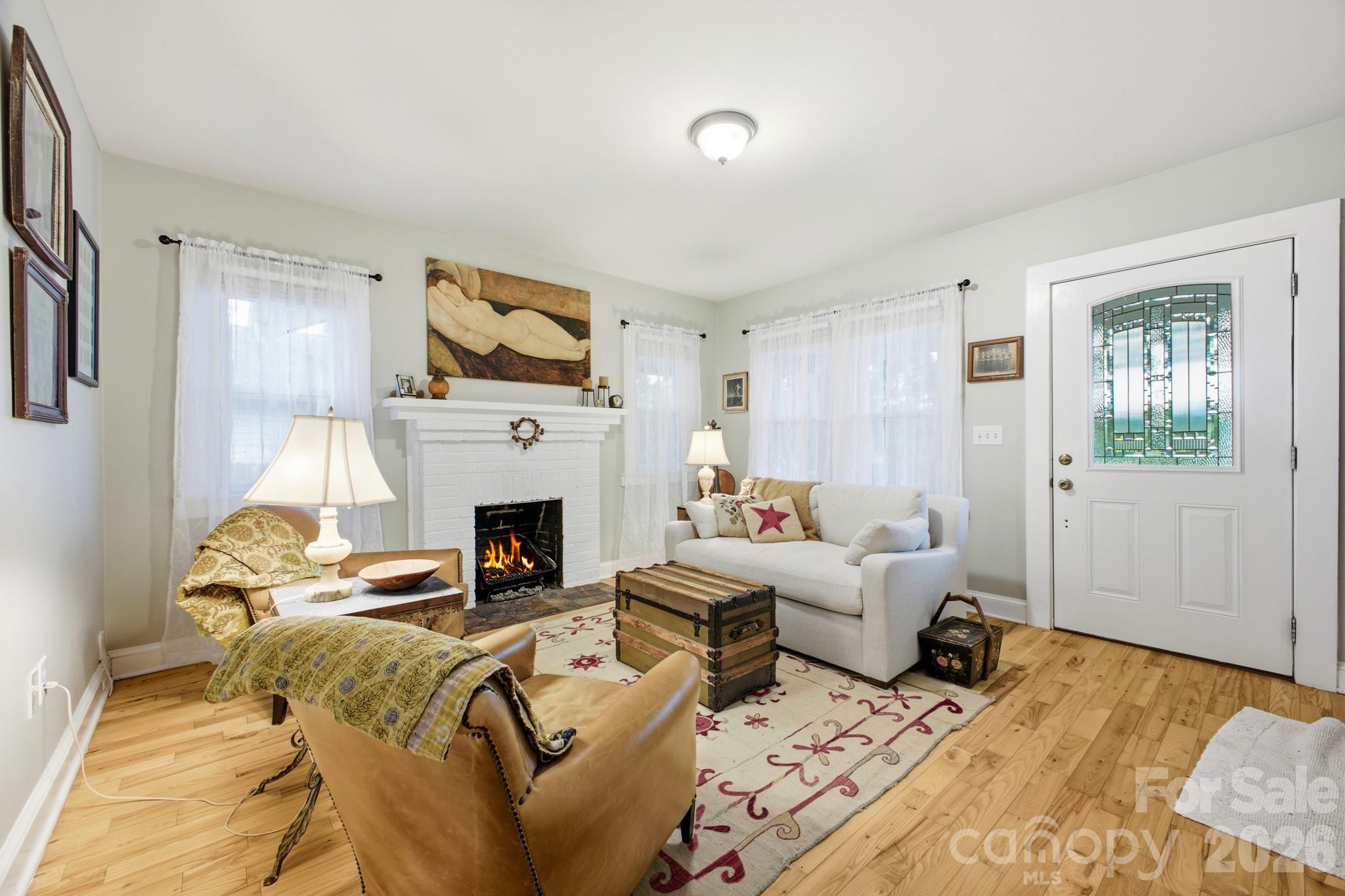 1207 Willow Road — Hendersonville