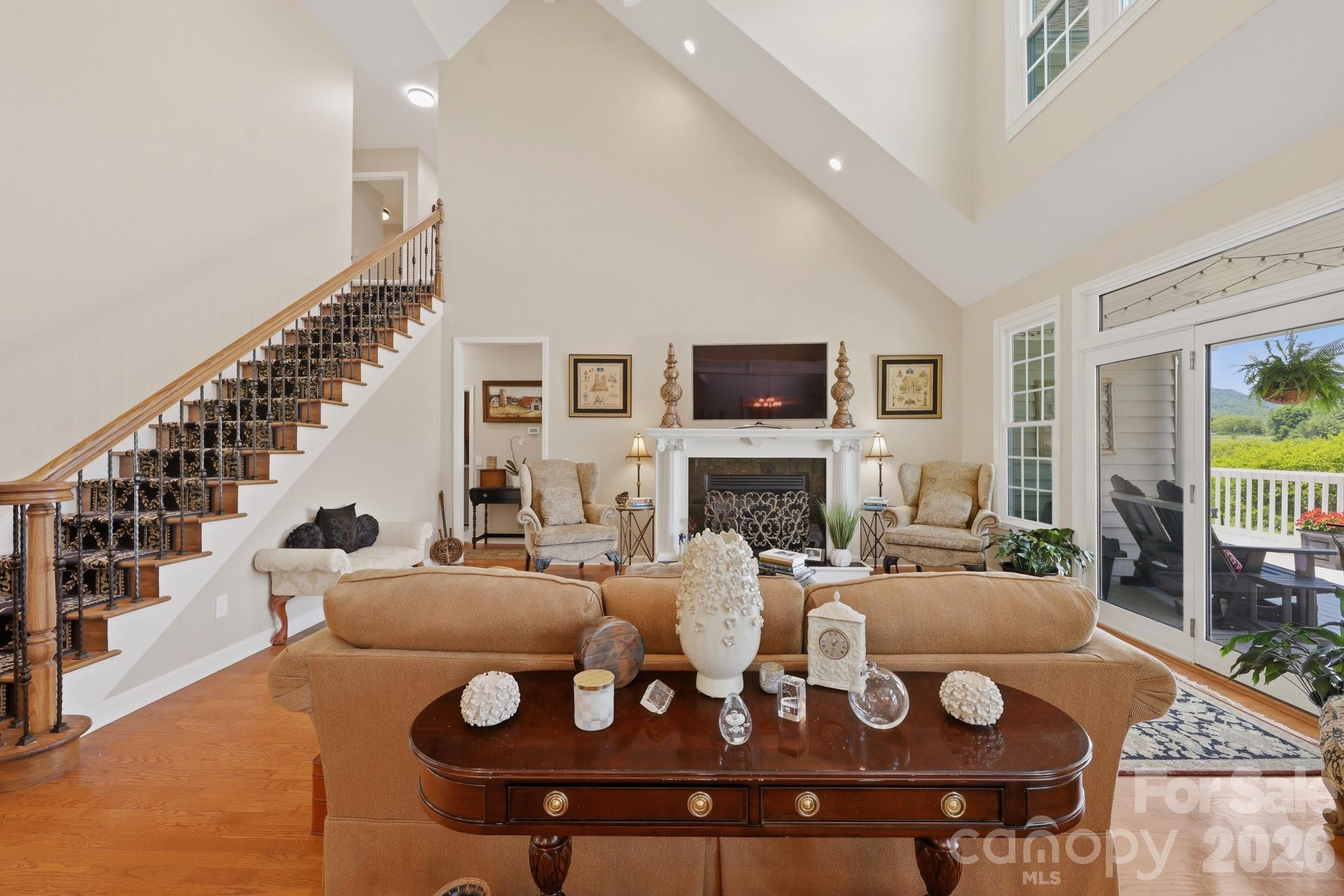 358 Olde Charter Circle #8 — Jefferson