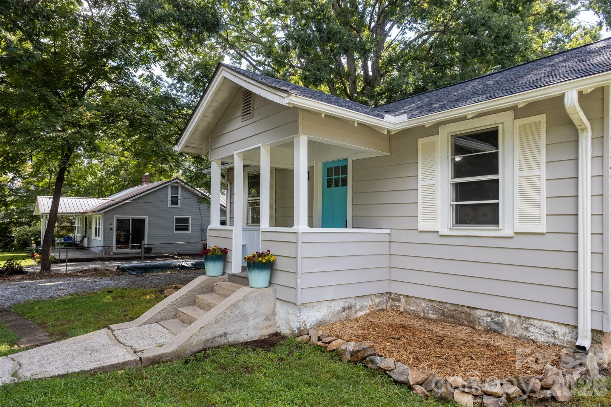 44 LR Smith Avenue — Hendersonville