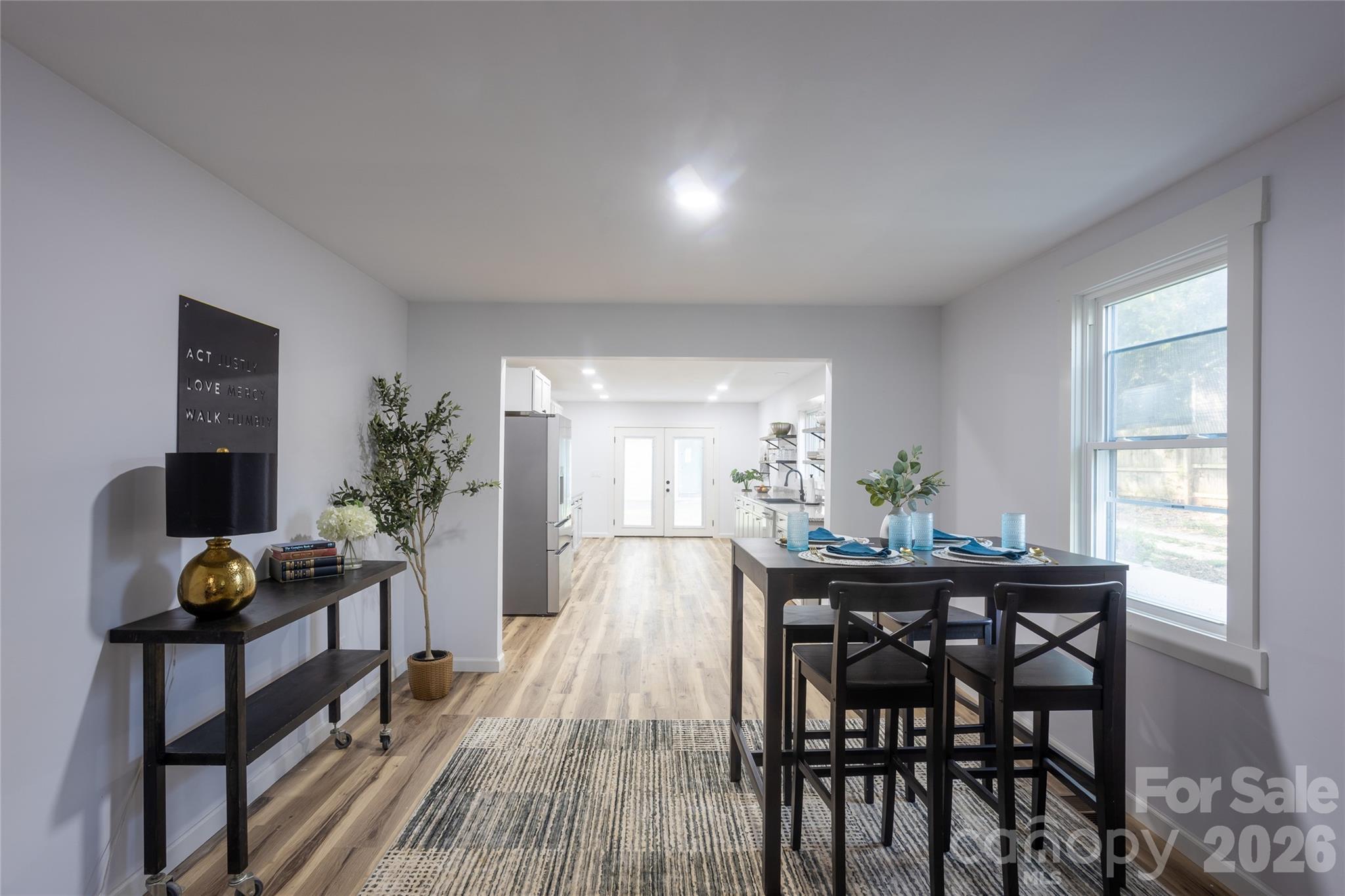 44 LR Smith Avenue — Hendersonville