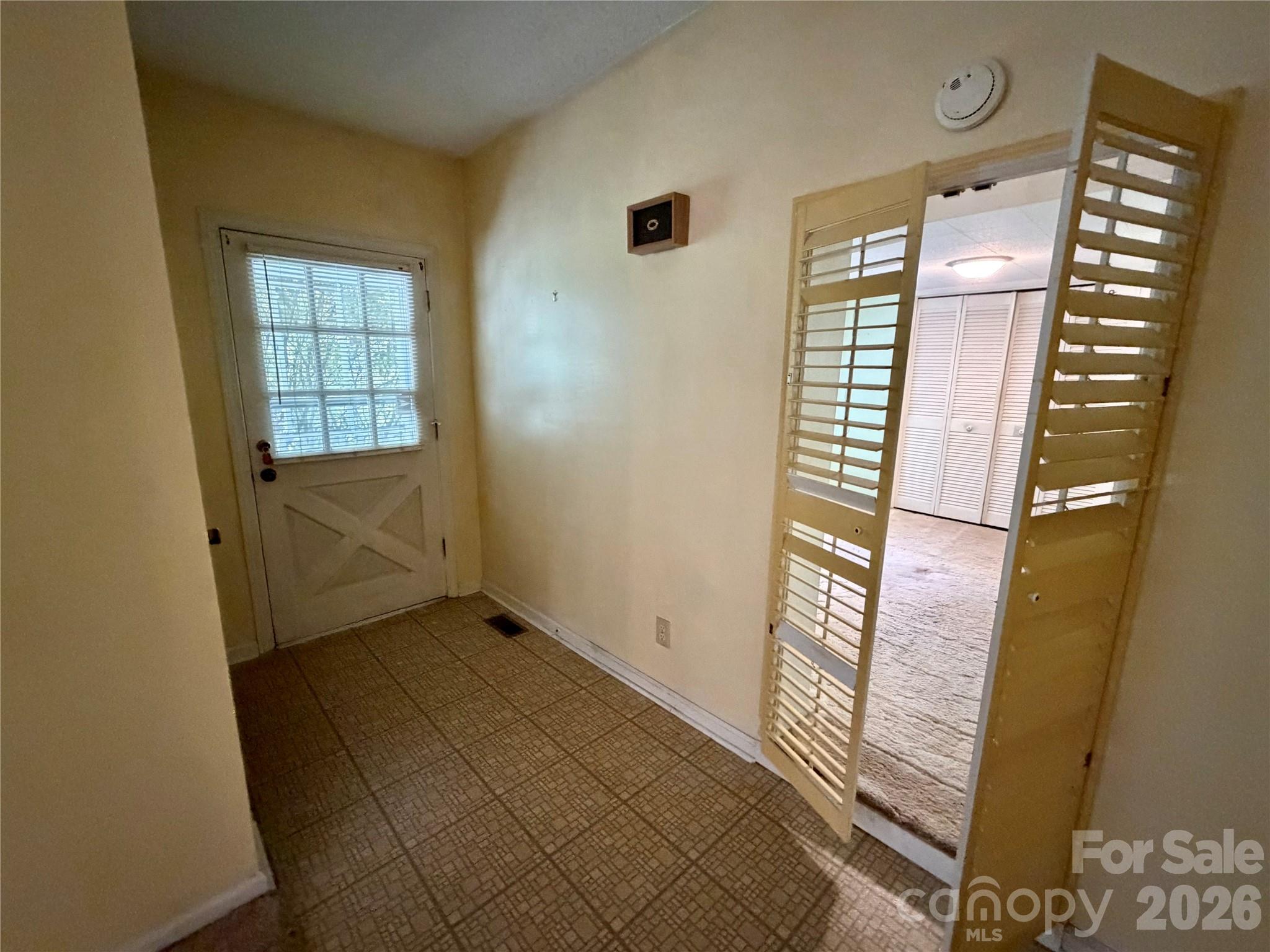5 Dewberry Drive — Hendersonville