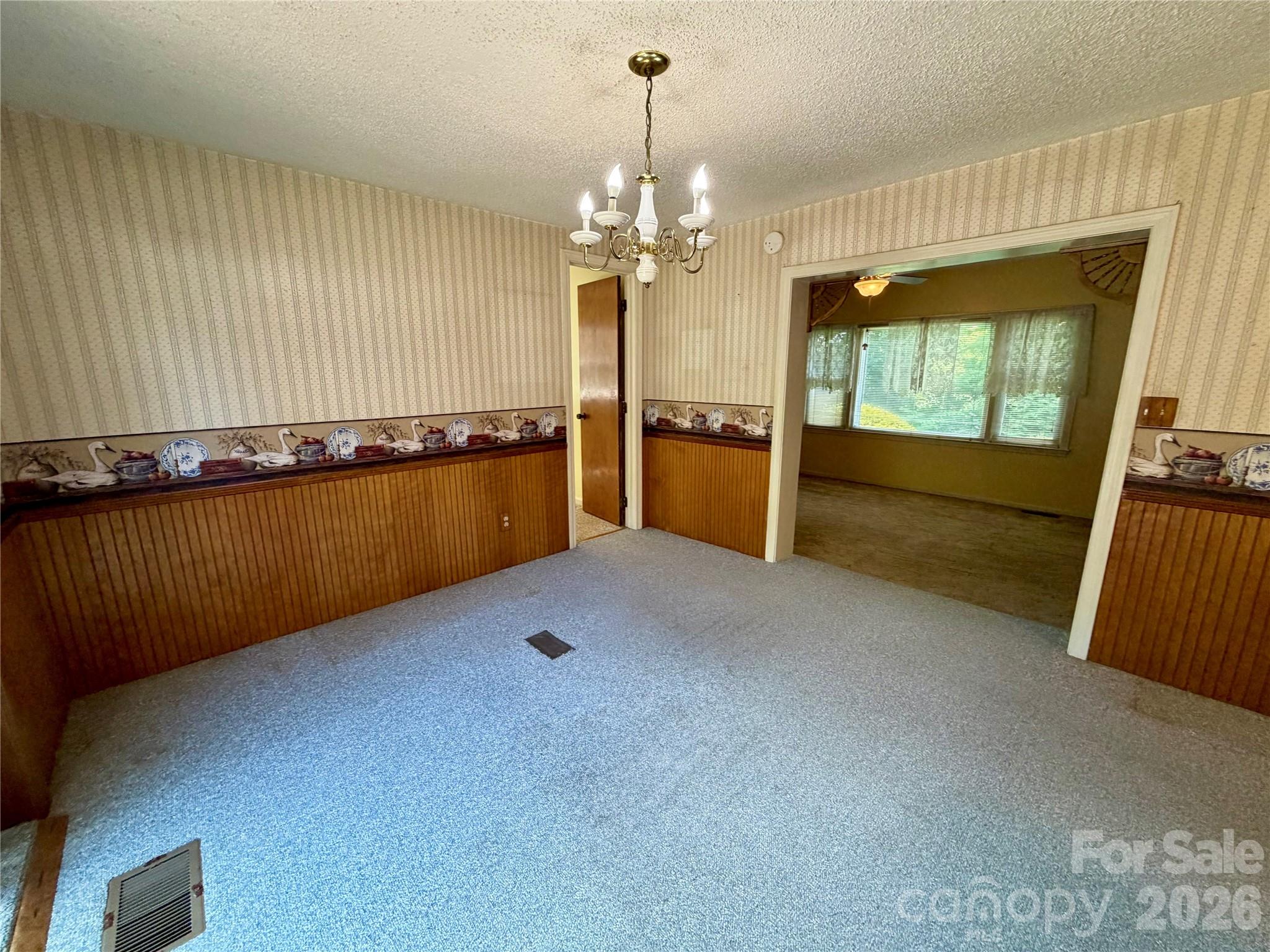 5 Dewberry Drive — Hendersonville