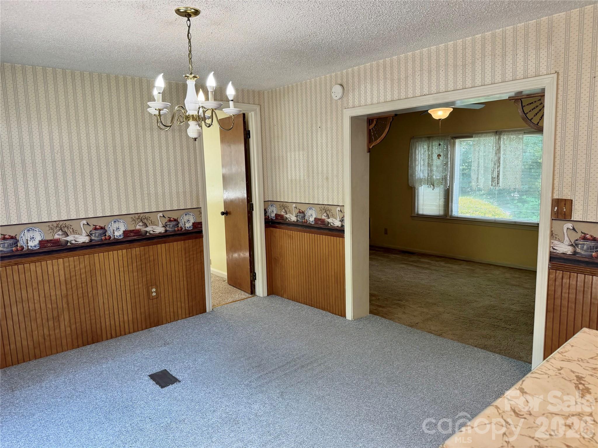 5 Dewberry Drive — Hendersonville