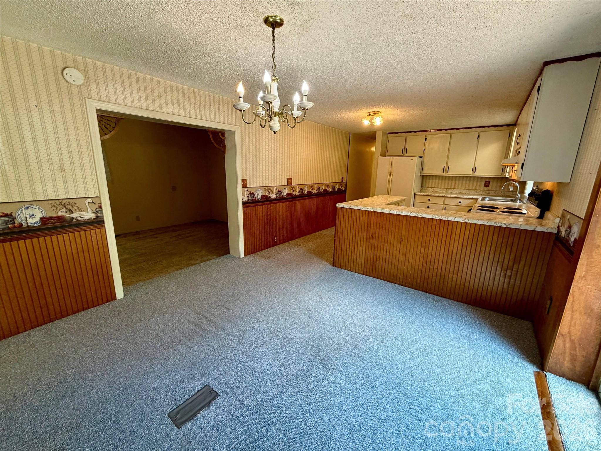 5 Dewberry Drive — Hendersonville