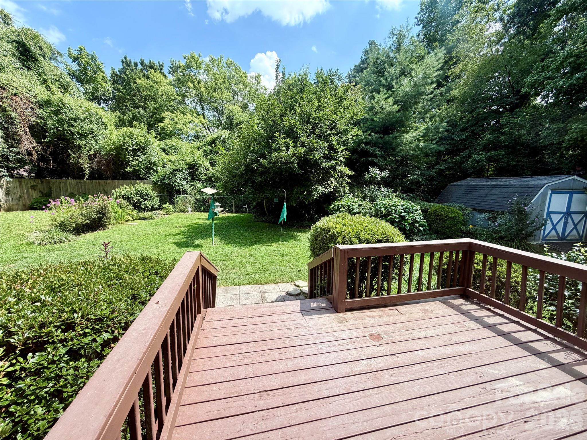 5 Dewberry Drive — Hendersonville
