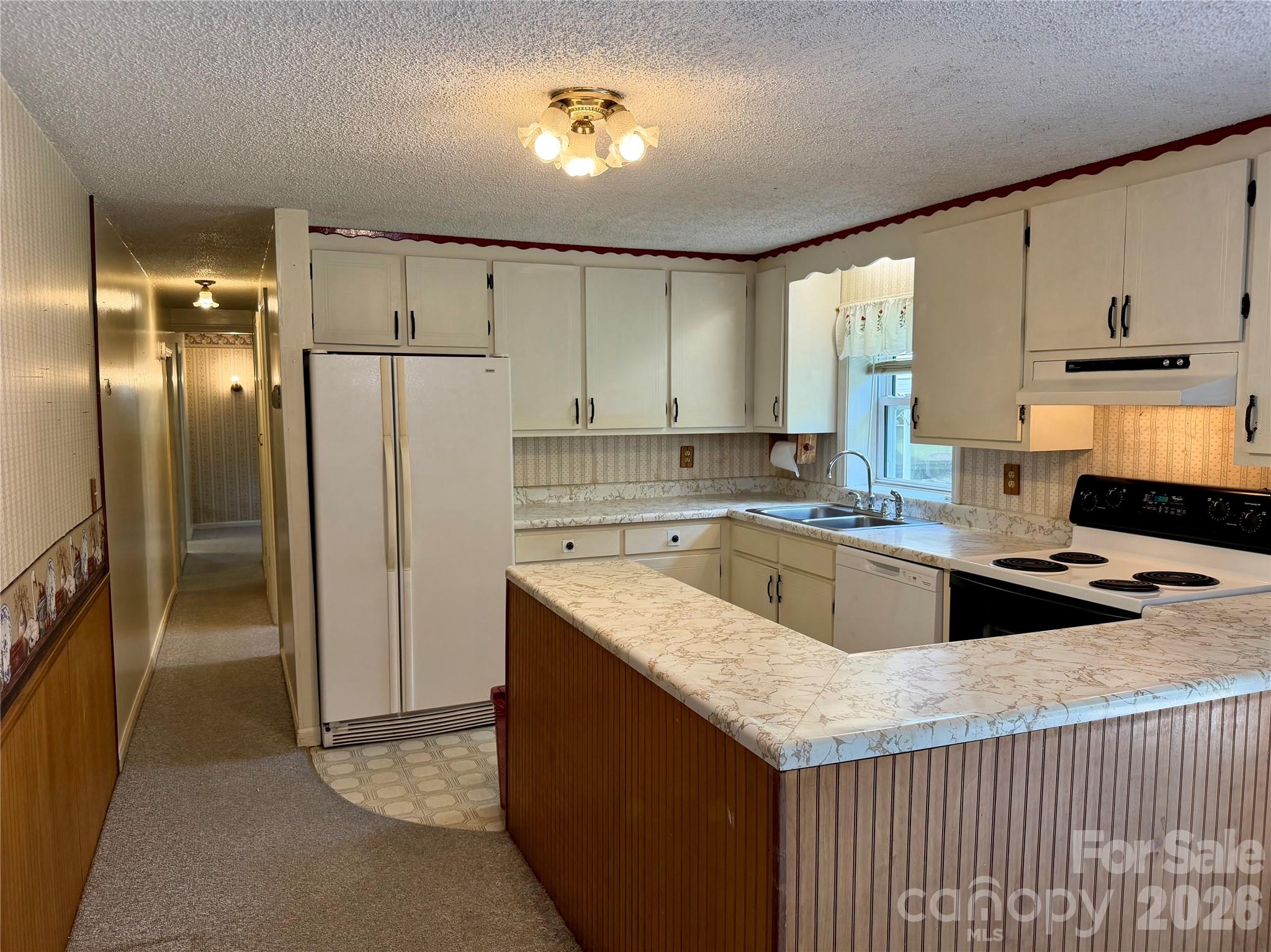 5 Dewberry Drive — Hendersonville