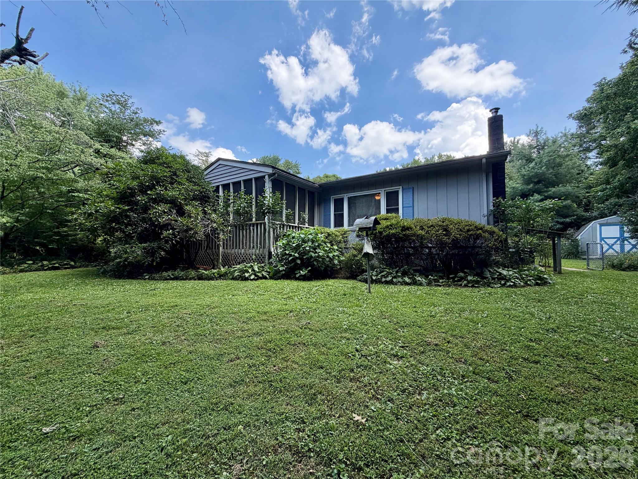 5 Dewberry Drive — Hendersonville