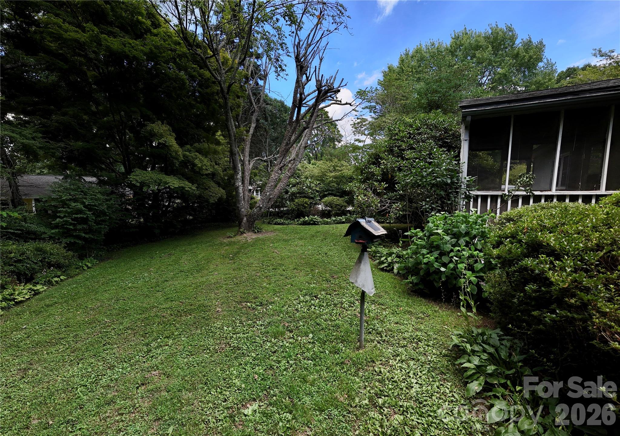 5 Dewberry Drive — Hendersonville