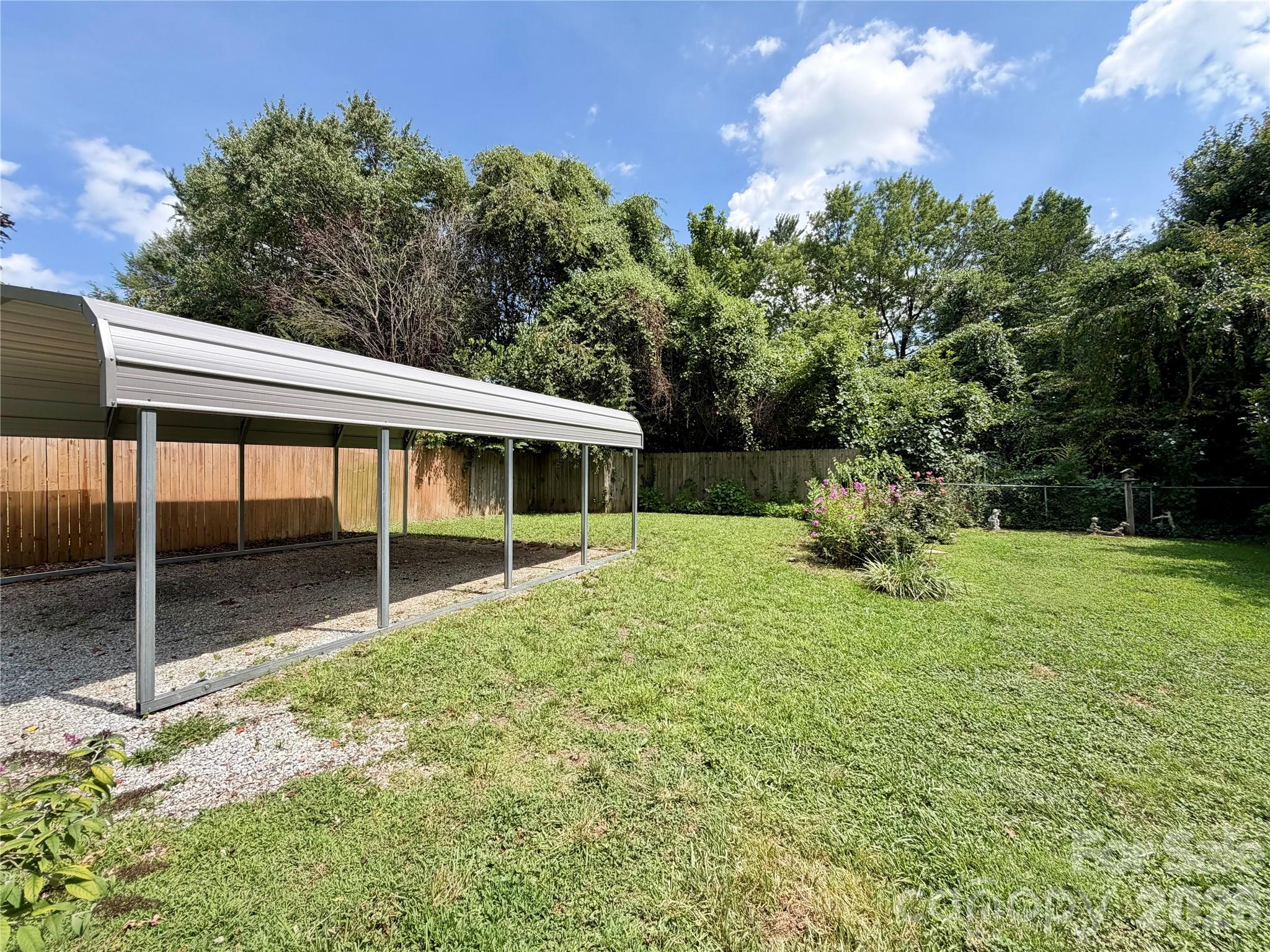 5 Dewberry Drive — Hendersonville