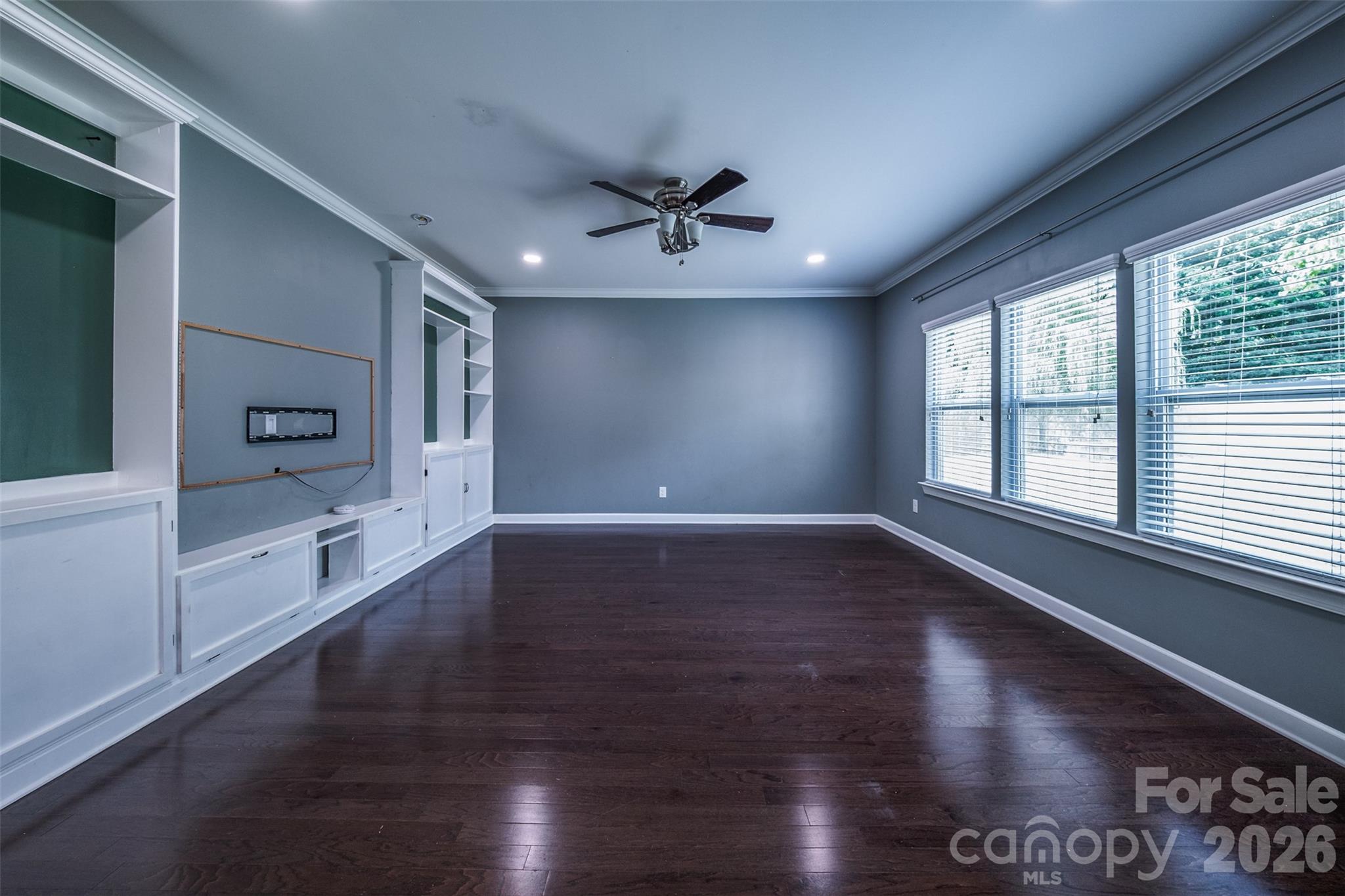 2134 Gillette Drive — Clover