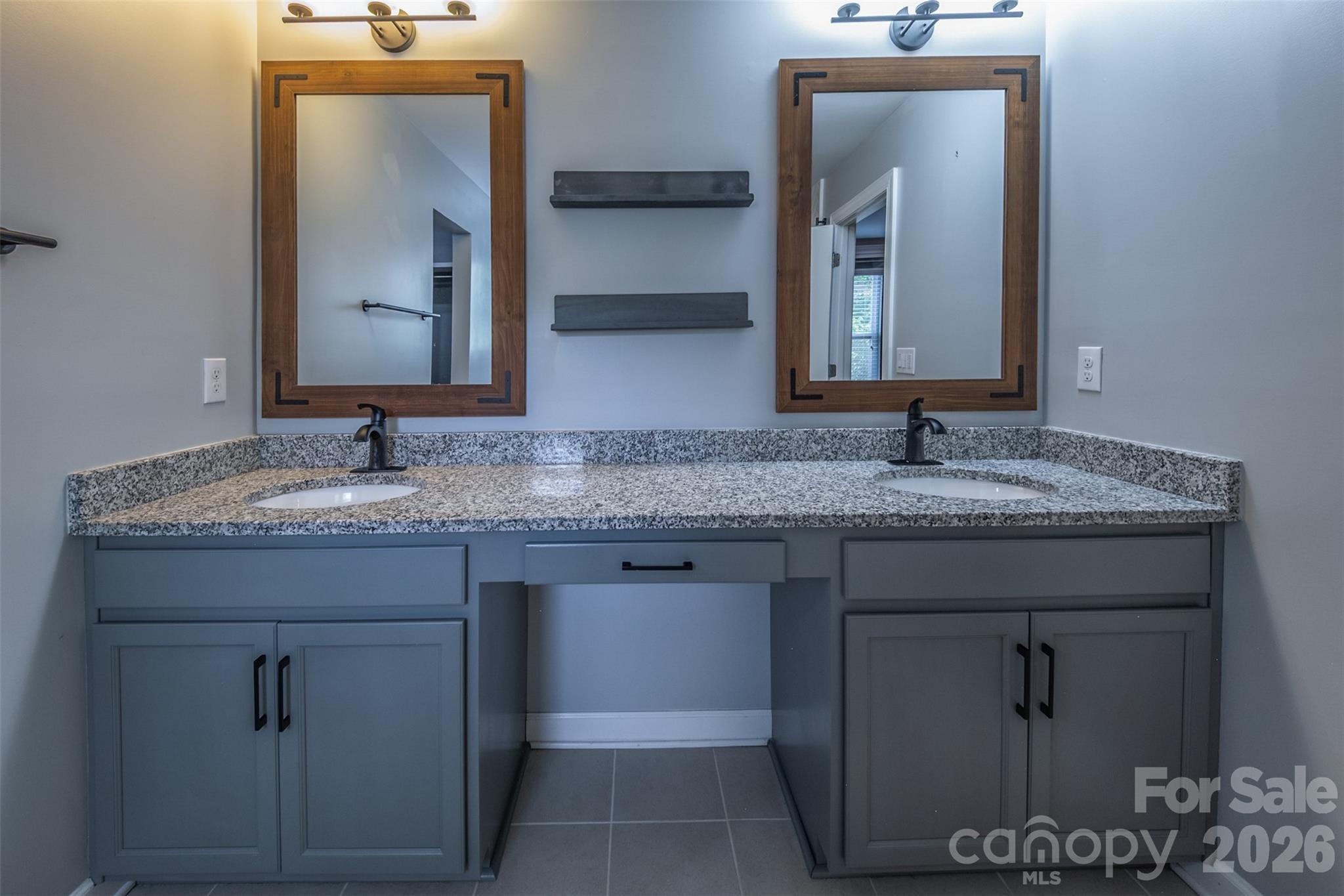 2134 Gillette Drive — Clover