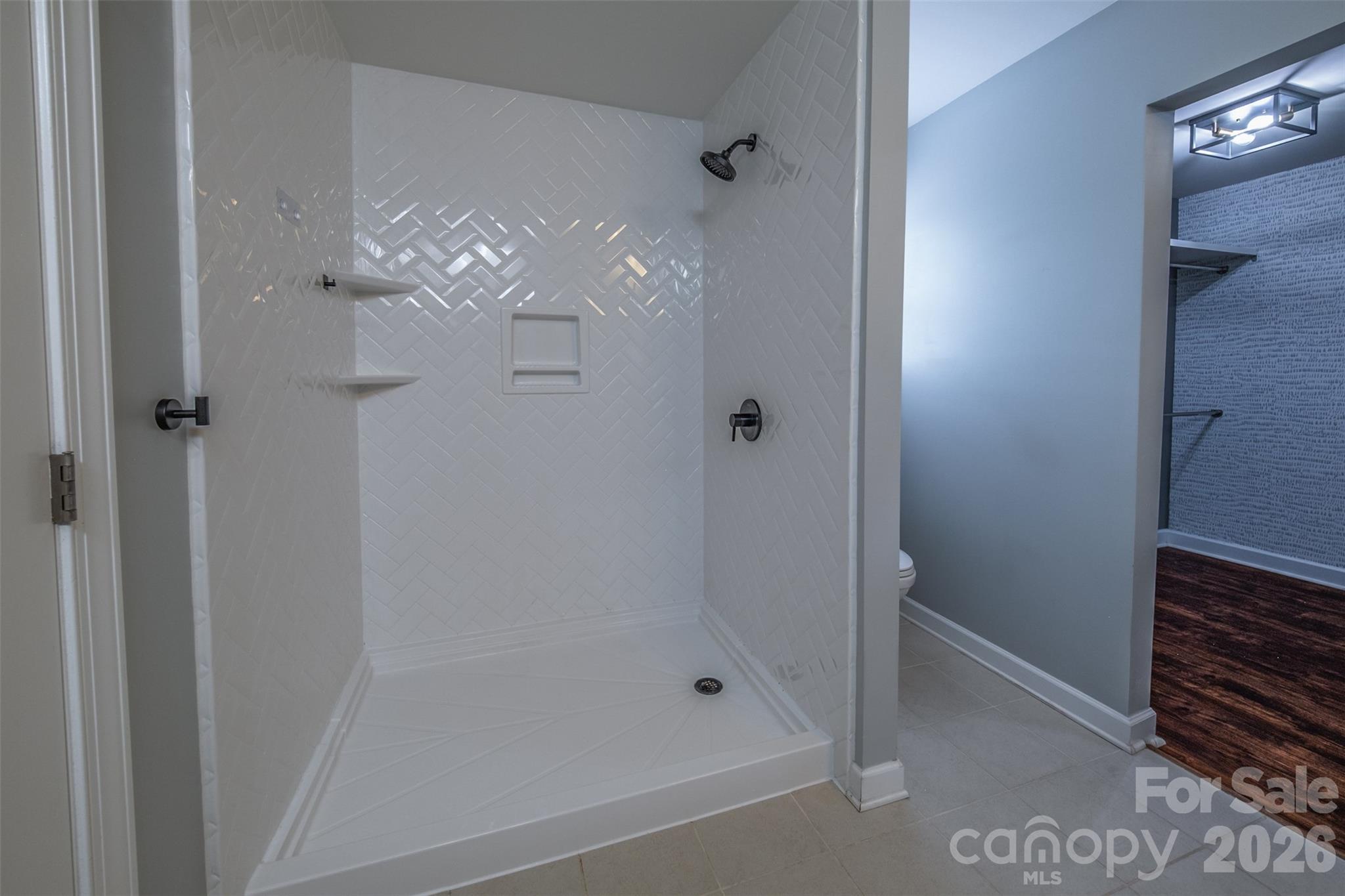 2134 Gillette Drive — Clover