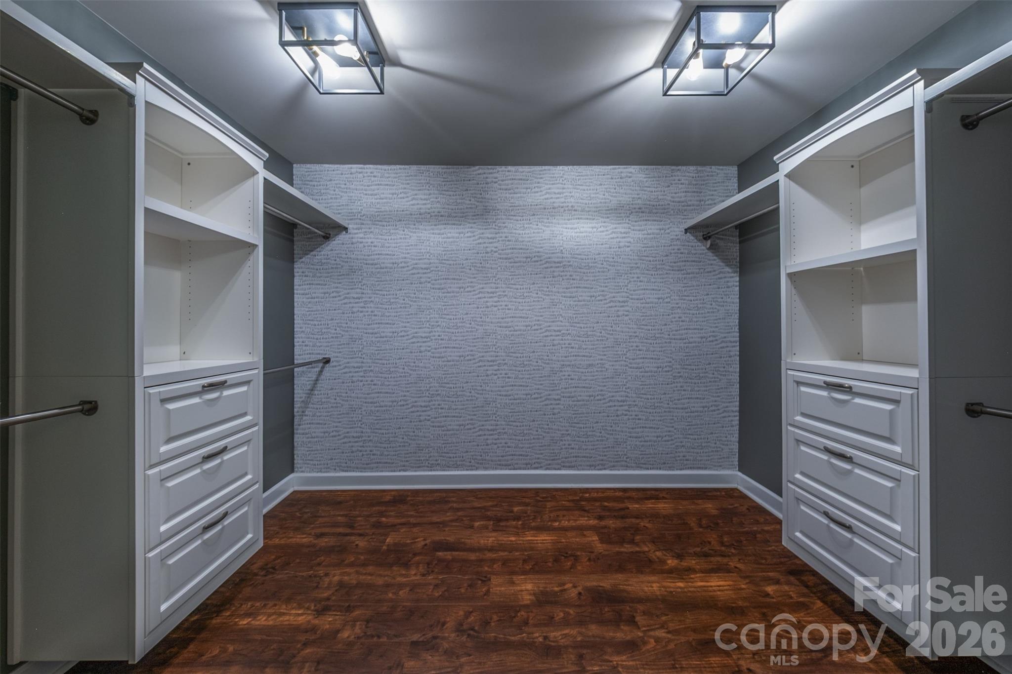 2134 Gillette Drive — Clover