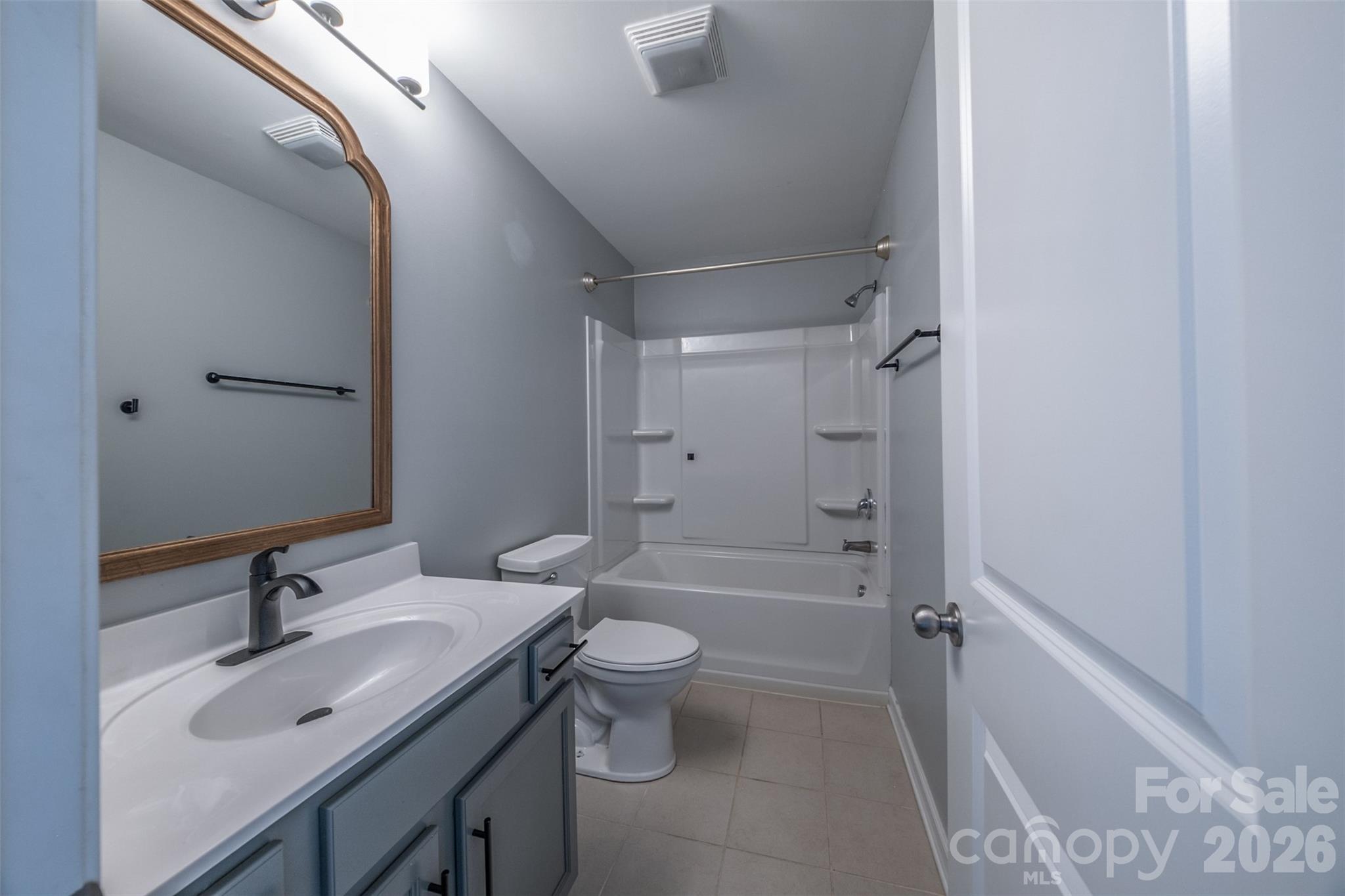 2134 Gillette Drive — Clover