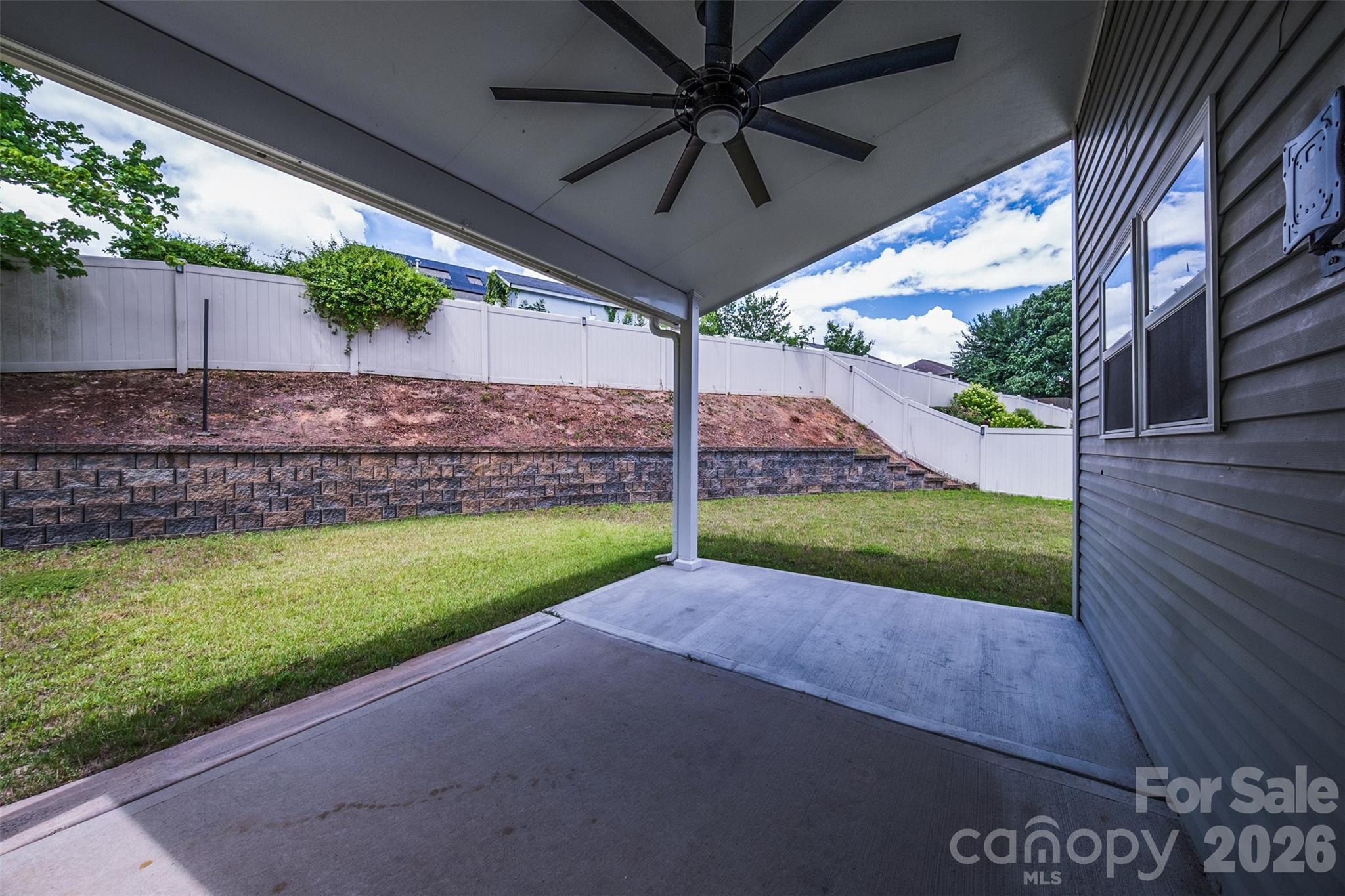 2134 Gillette Drive — Clover