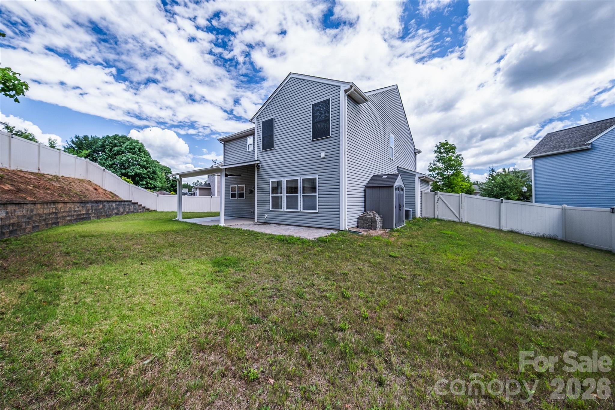 2134 Gillette Drive — Clover