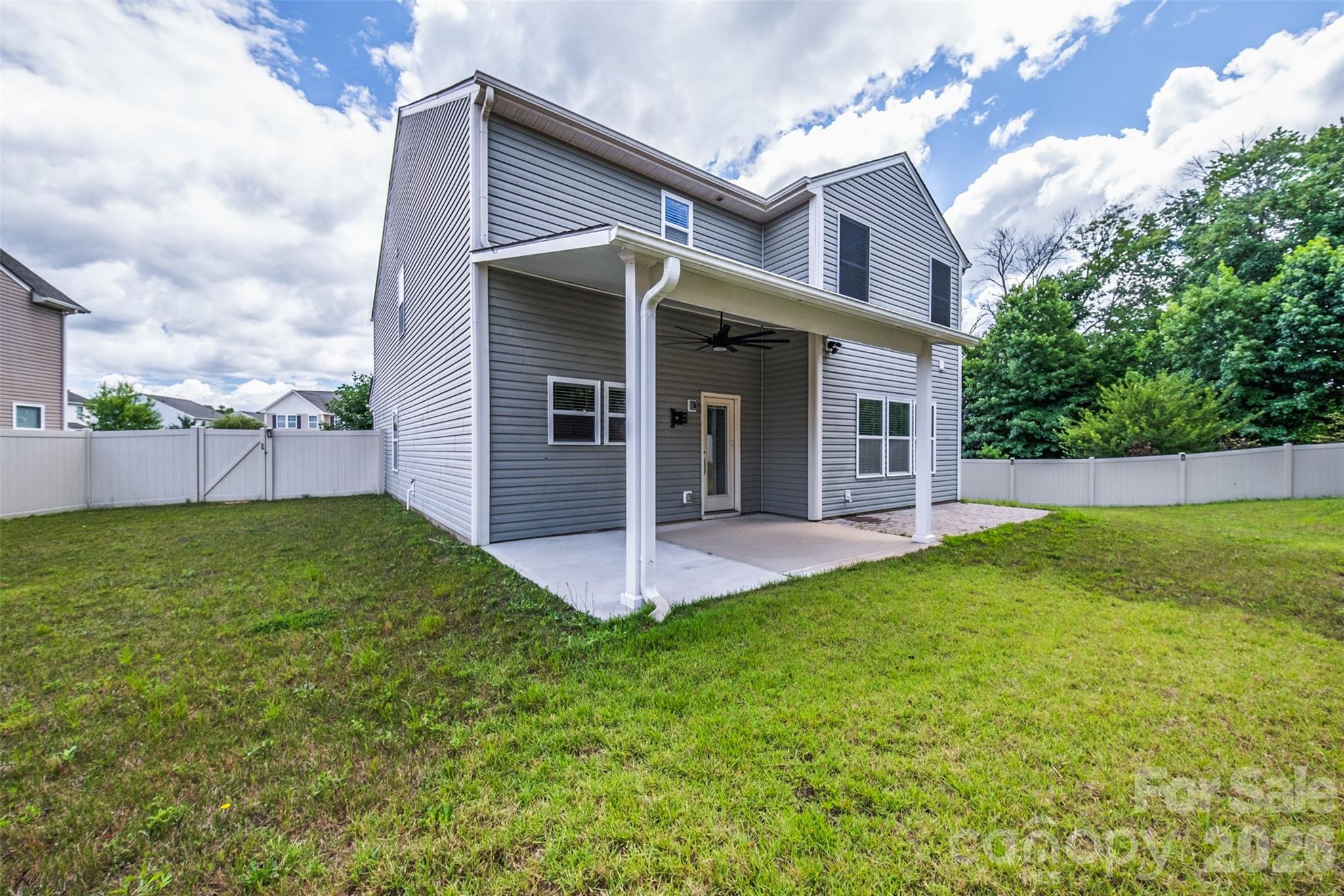 2134 Gillette Drive — Clover