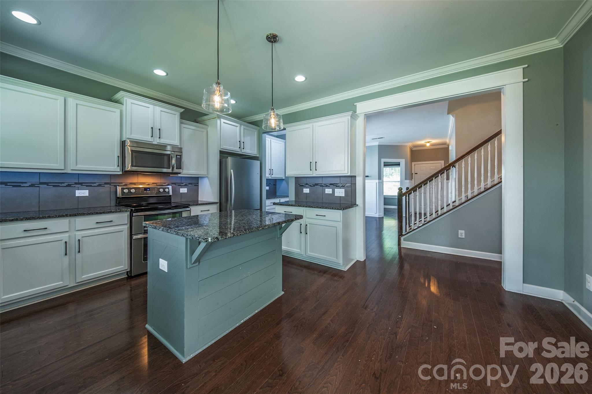 2134 Gillette Drive — Clover