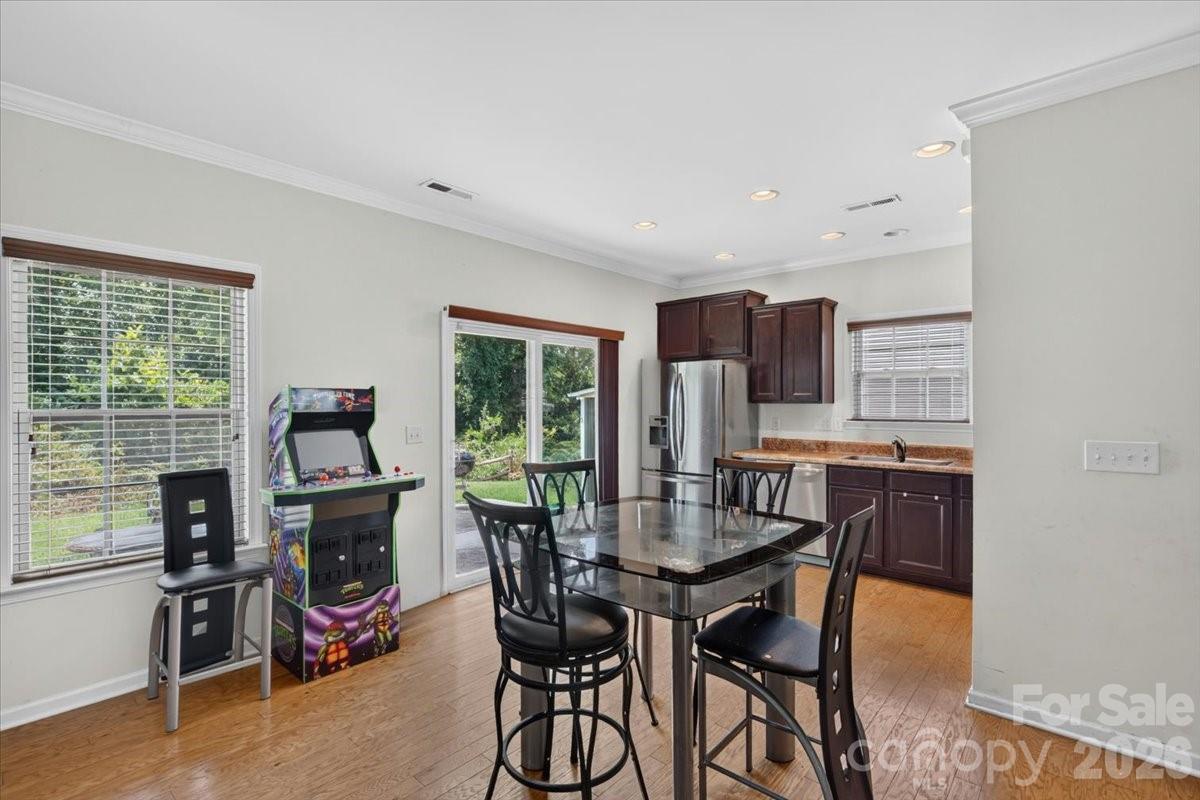 3323 Mortemer Lane — Charlotte