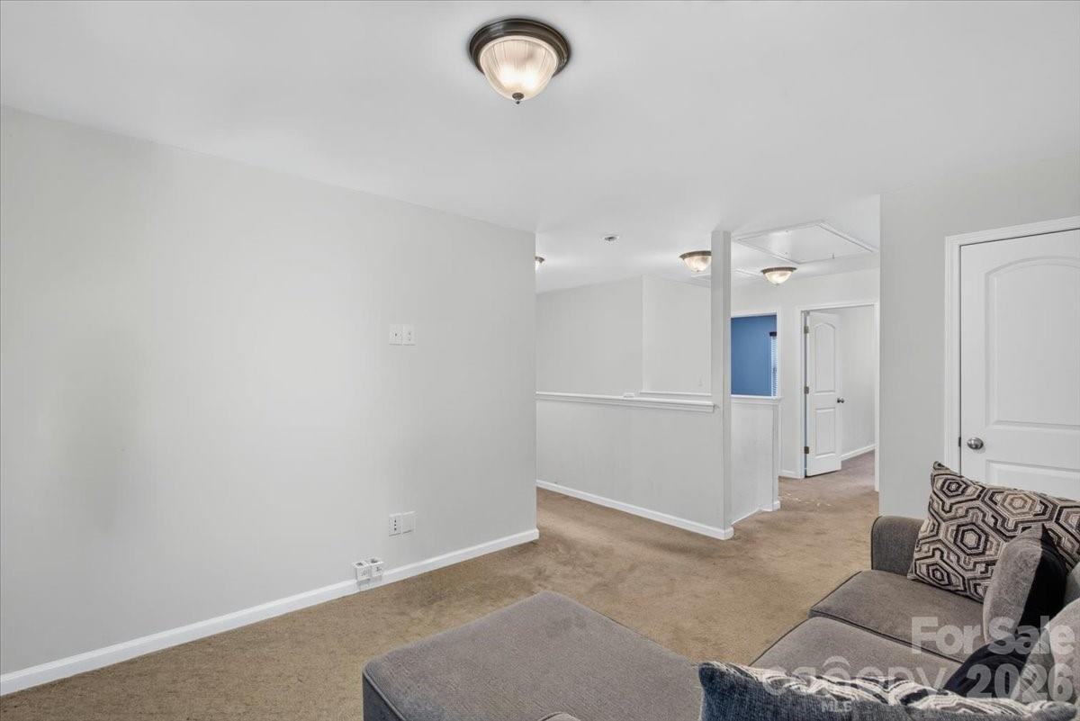 3323 Mortemer Lane — Charlotte
