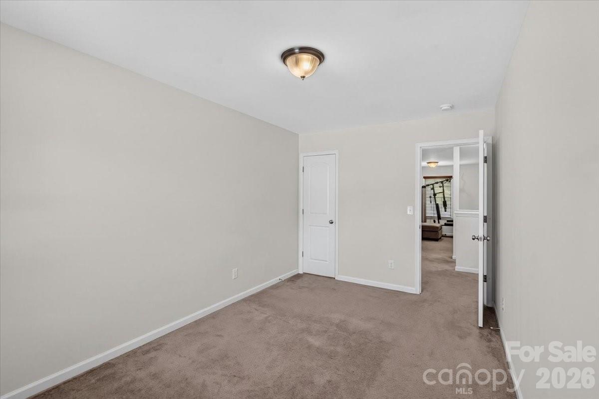 3323 Mortemer Lane — Charlotte