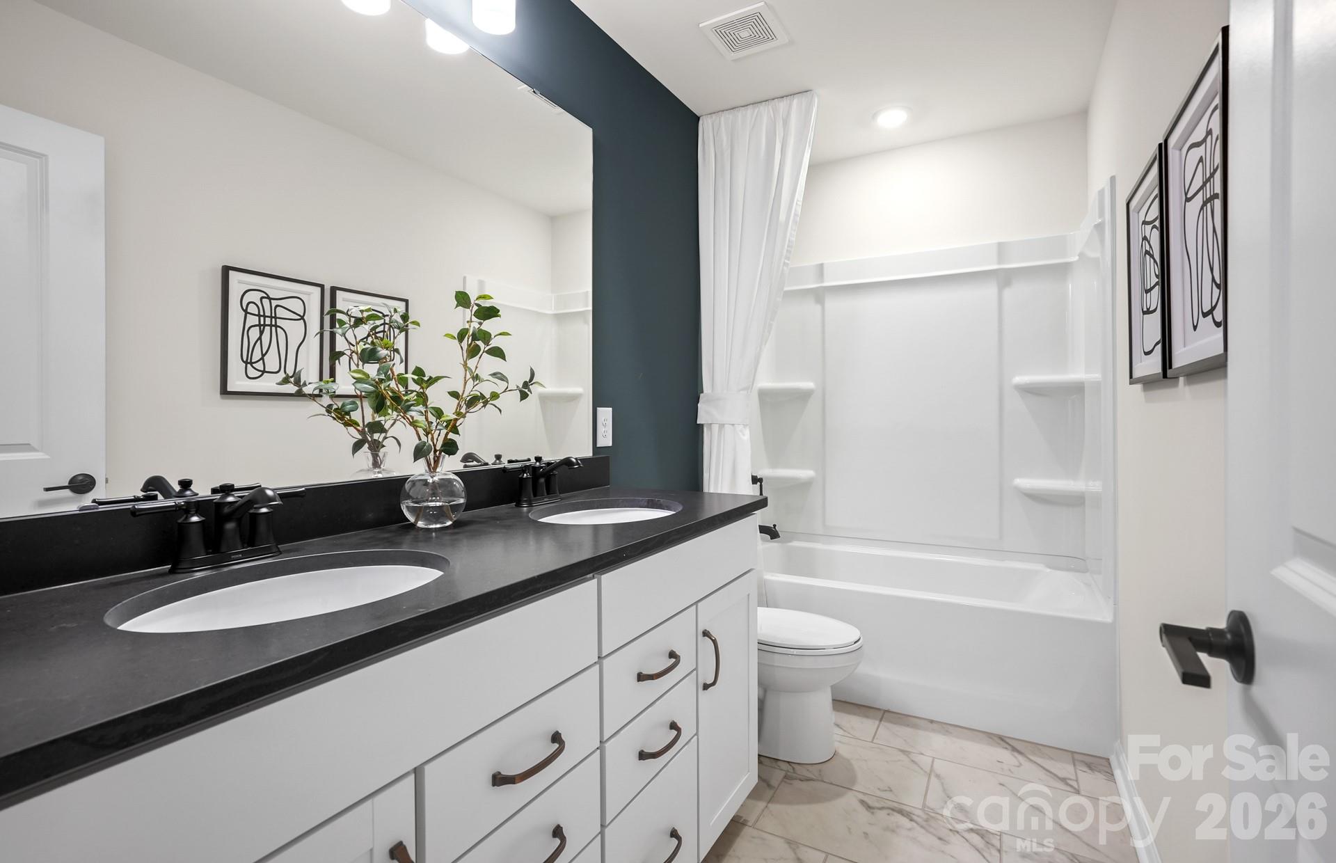 12049 Bradshaw Court — Charlotte