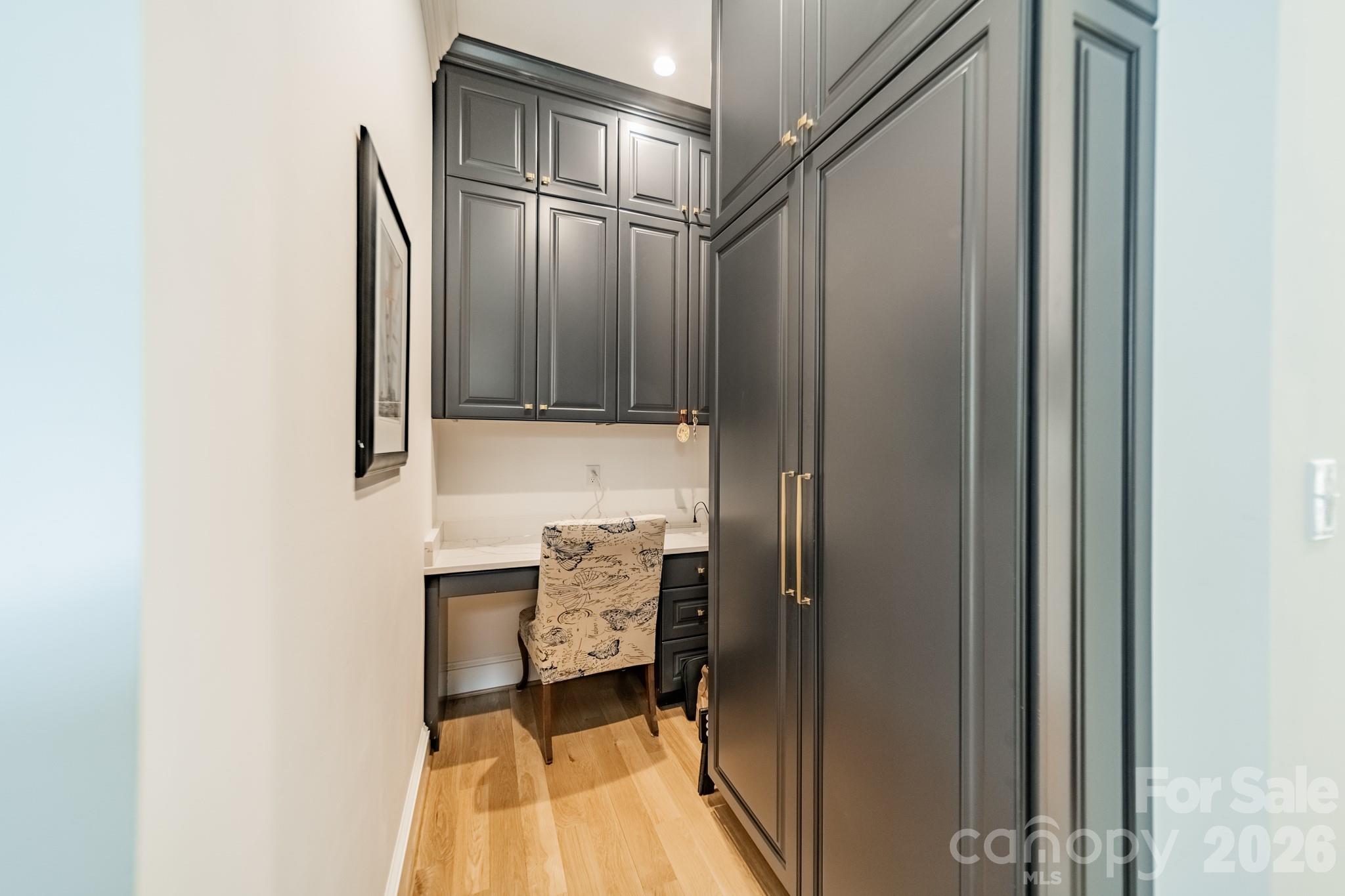 5110 Oxford Crescent Court — Charlotte