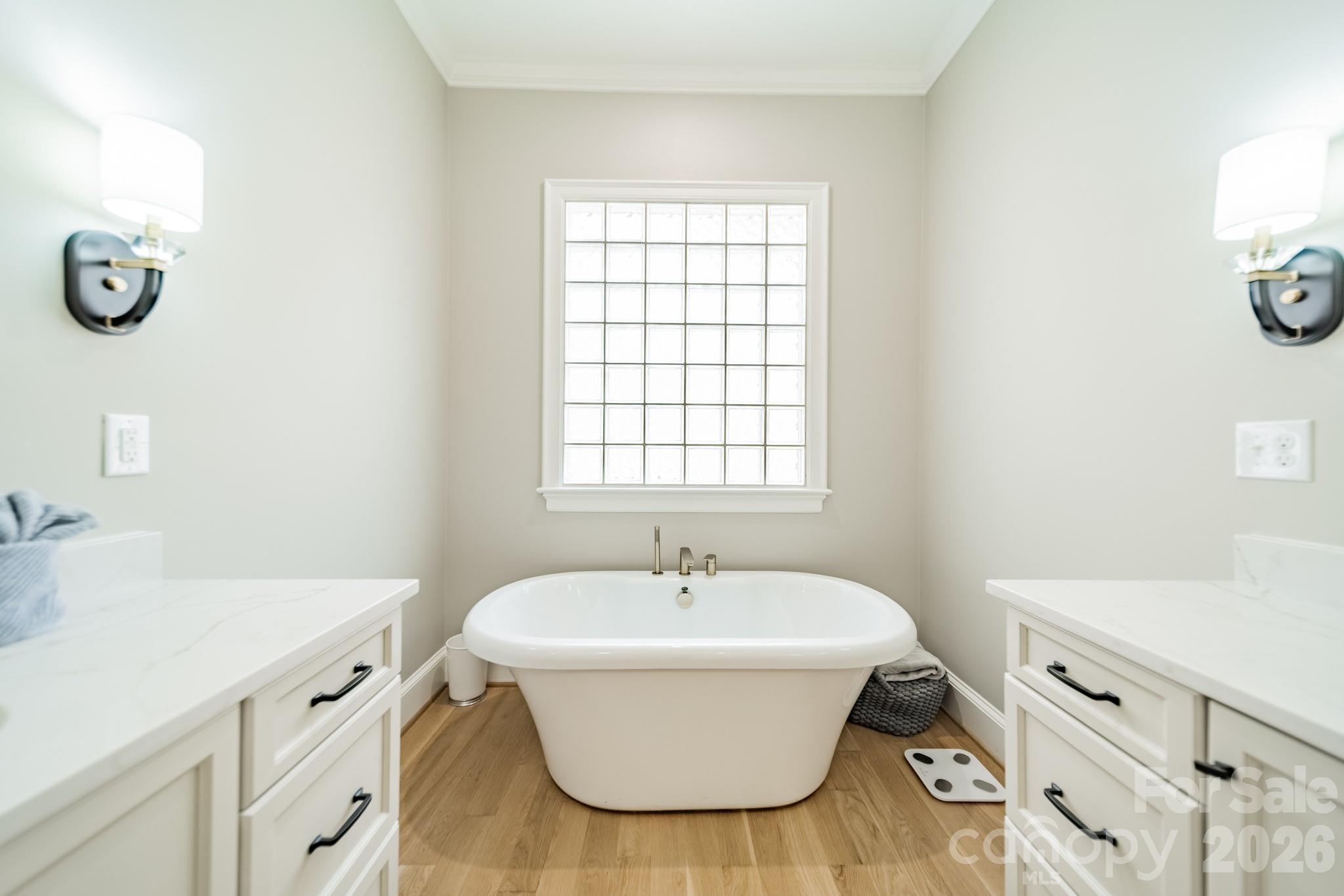 5110 Oxford Crescent Court — Charlotte